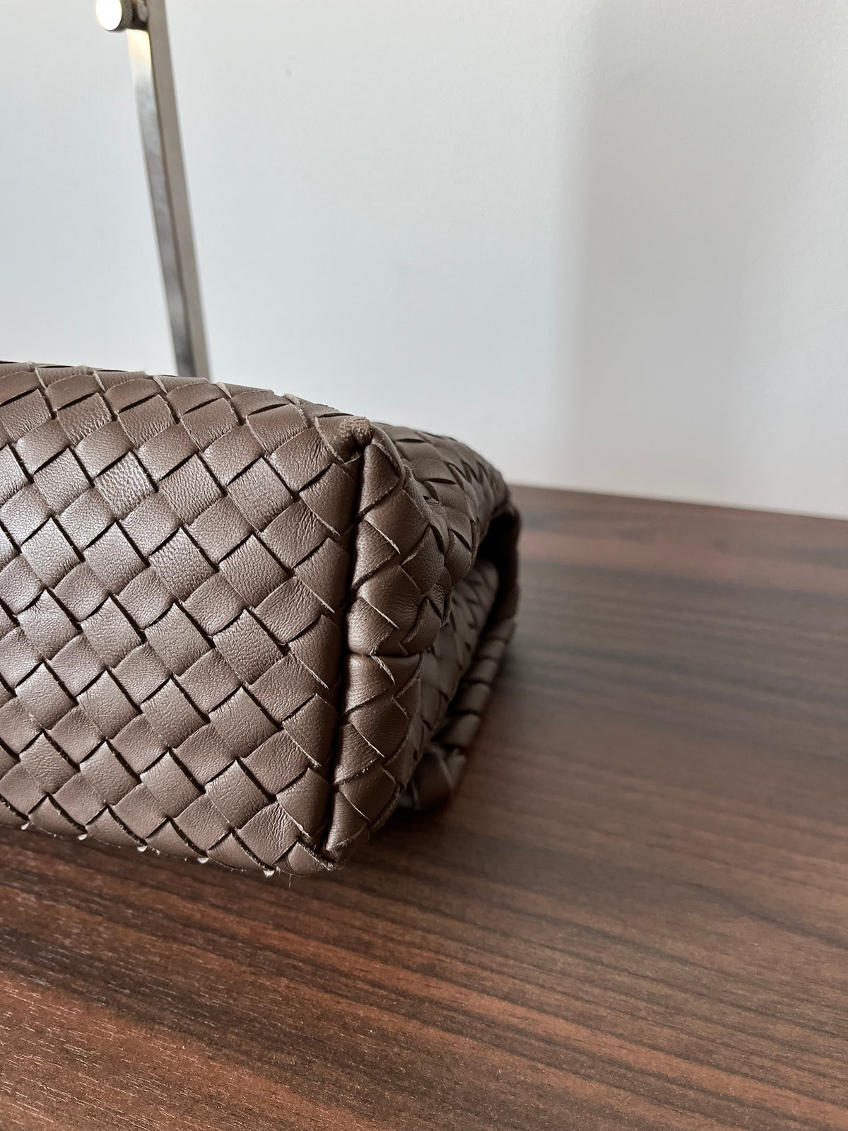 Bottega Veneta Olimpia Small Nappa Intrecciato Marrón Herrajes Dorados