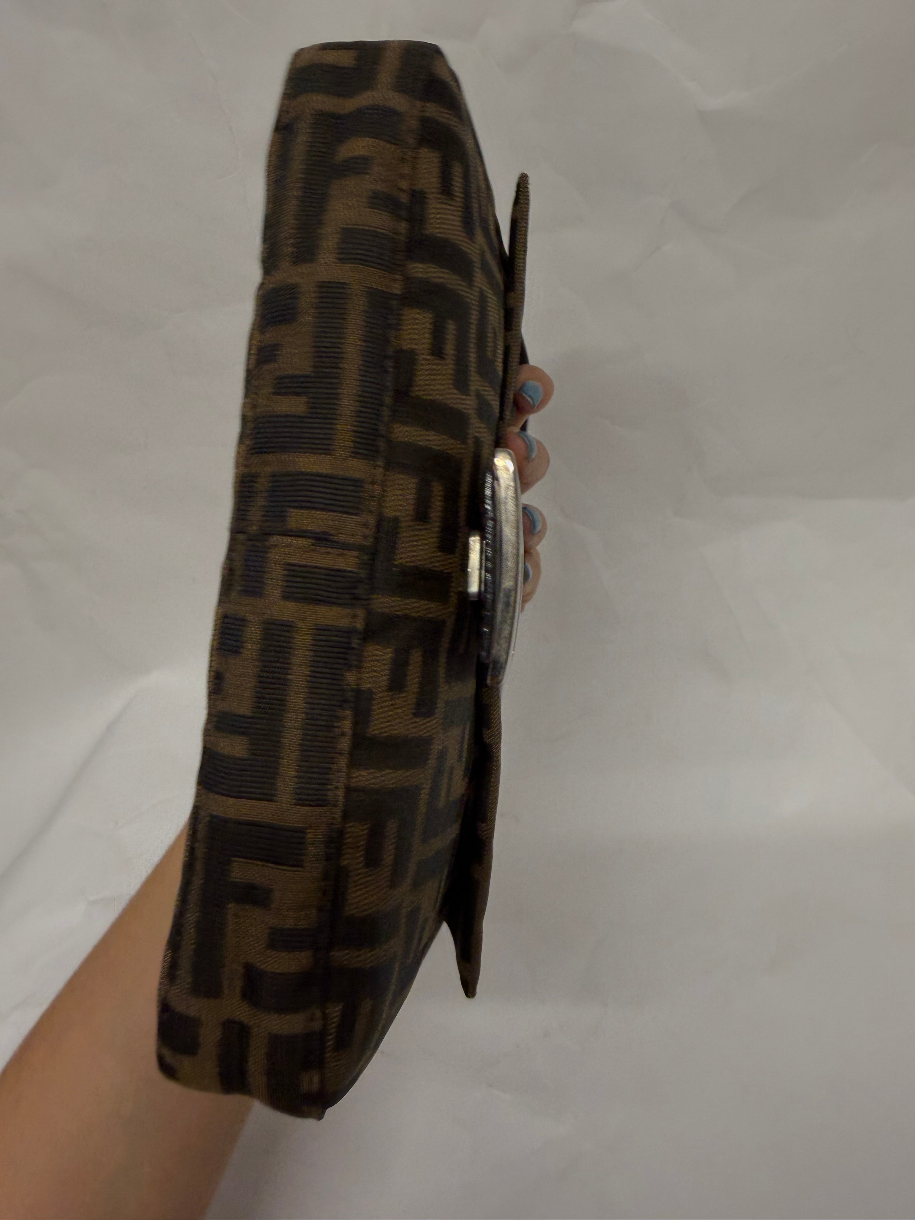 Fendi Baguette Zucca FF Marrón clasico