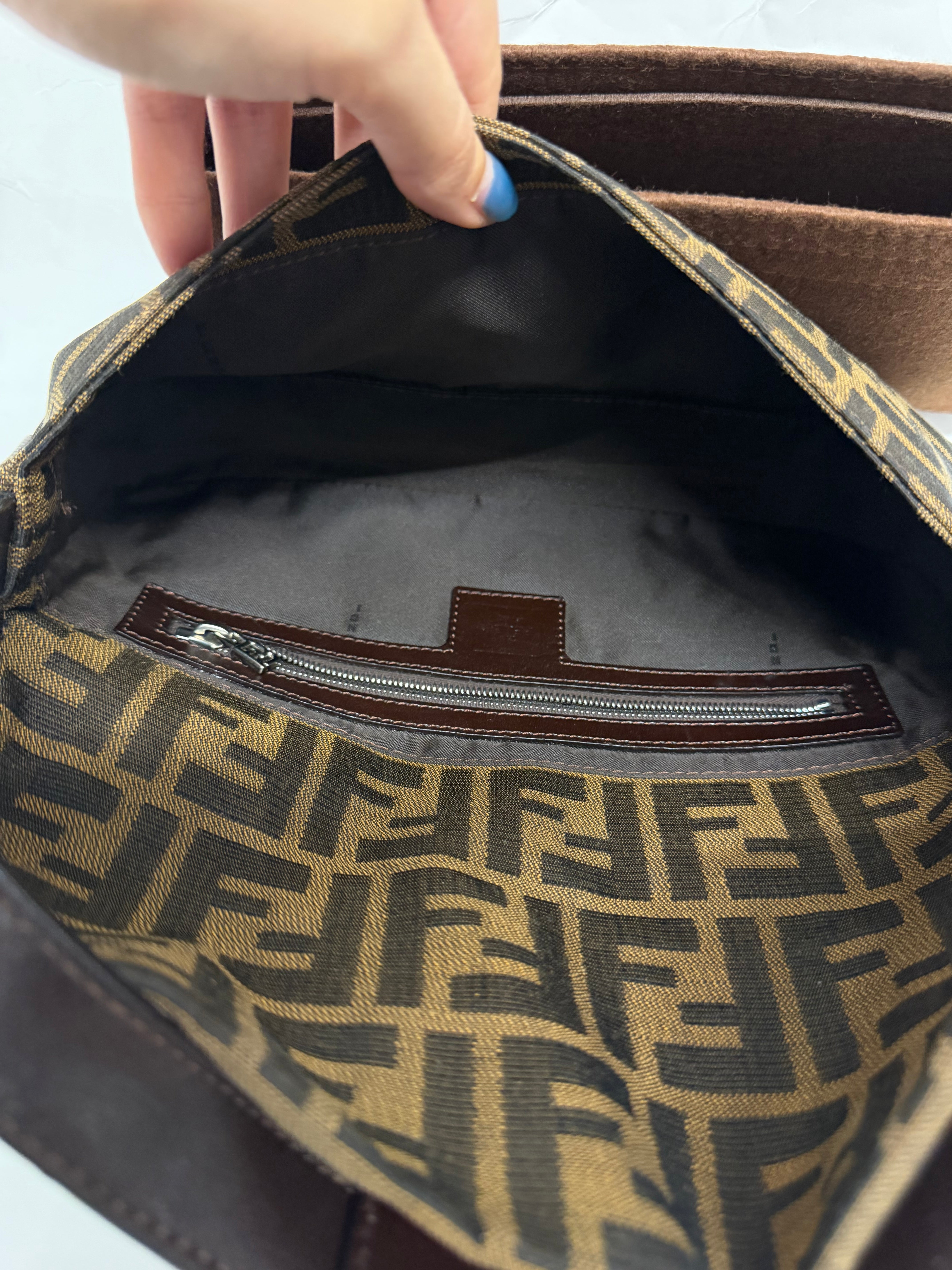 Fendi Baguette Zucca FF Marrón clasico