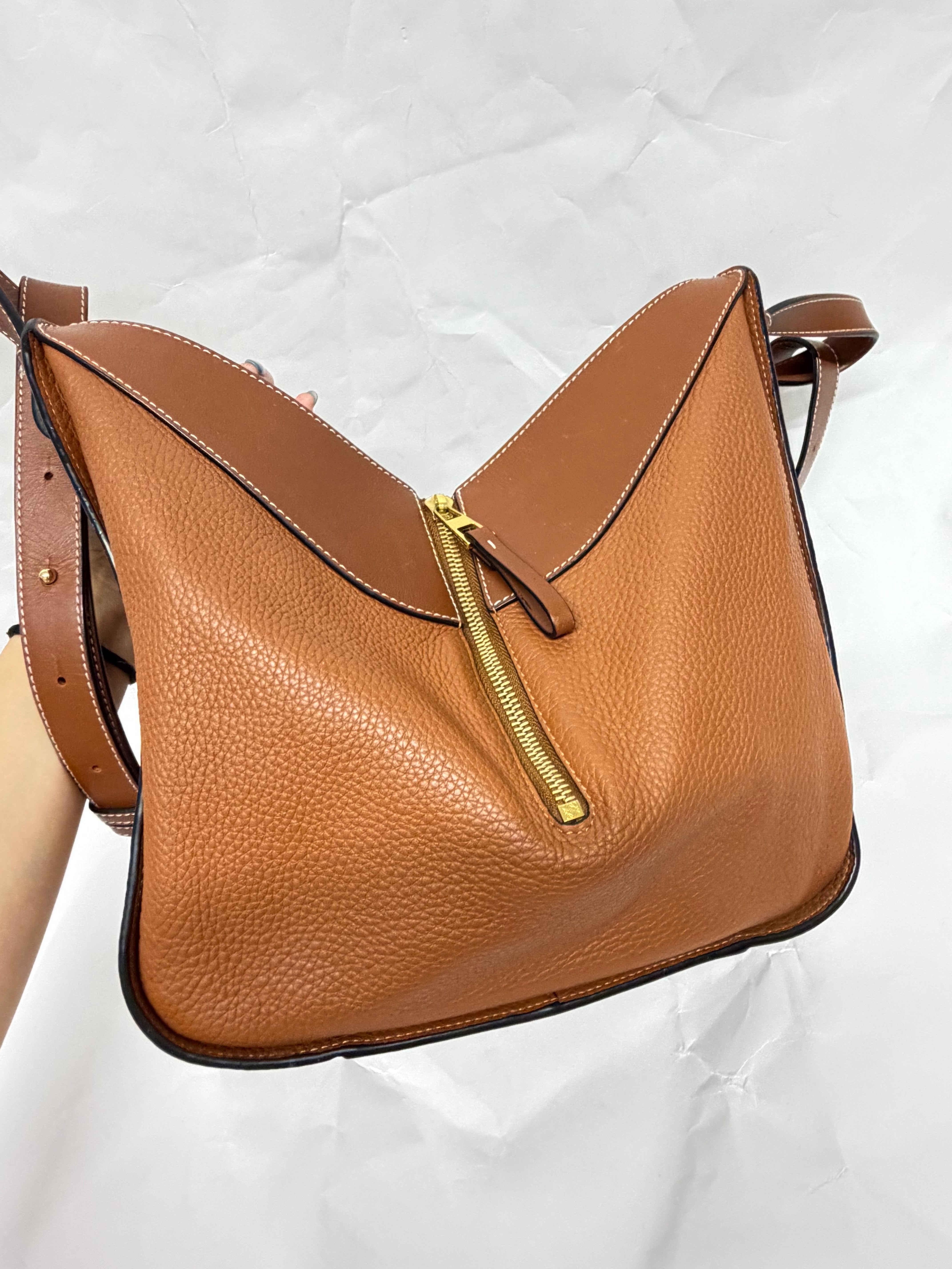Loewe Hammock Small camel marron tan