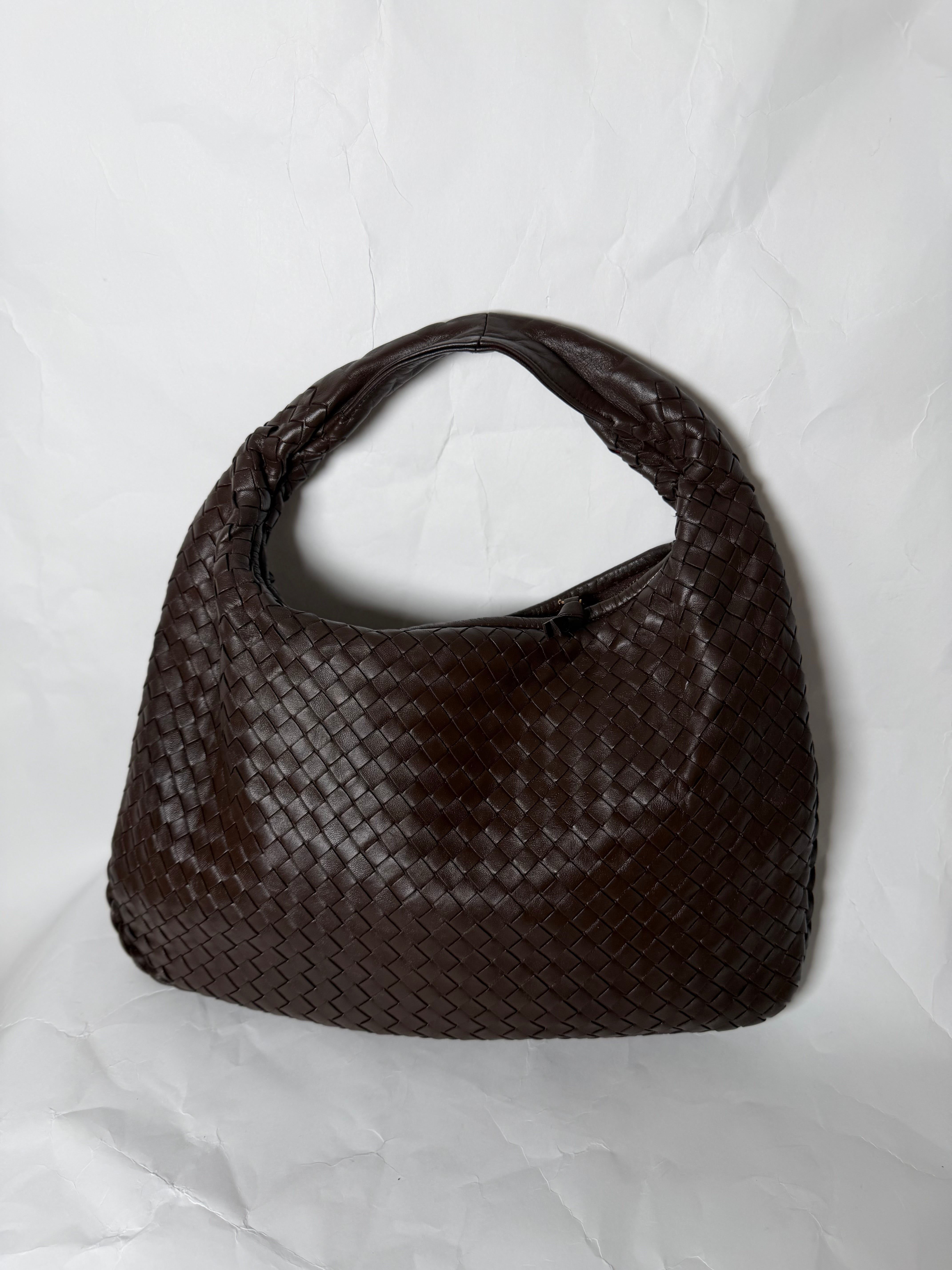 Bottega Veneta Hobo en piel Intrecciato color marrón chocolate