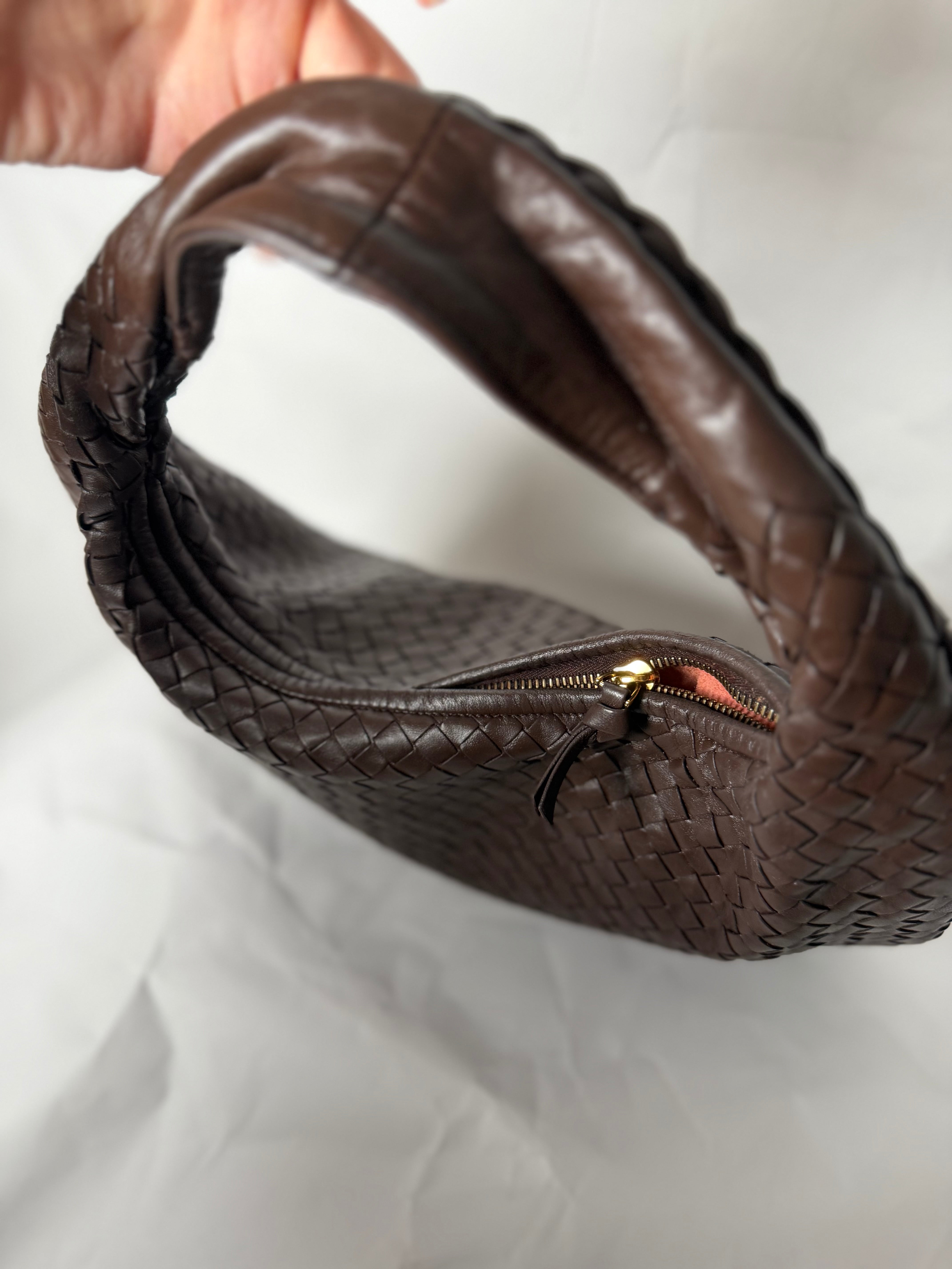 Bottega Veneta Hobo en piel Intrecciato color marrón chocolate