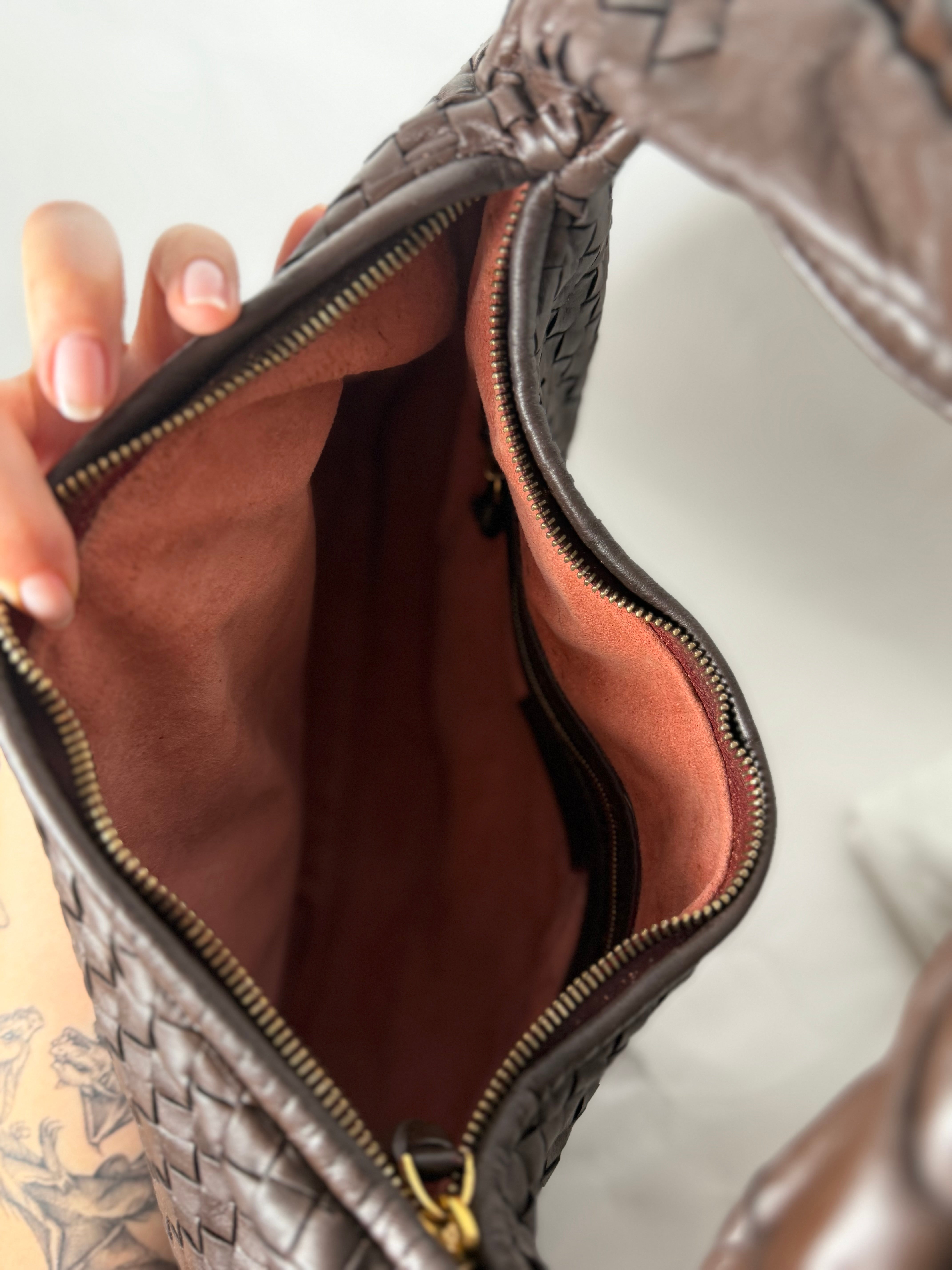 Bottega Veneta Hobo en piel Intrecciato color marrón chocolate