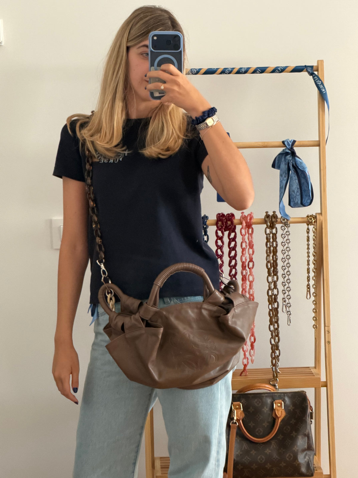 Loewe Aire Mediano Piel Nappa Marrón camel con bandolera