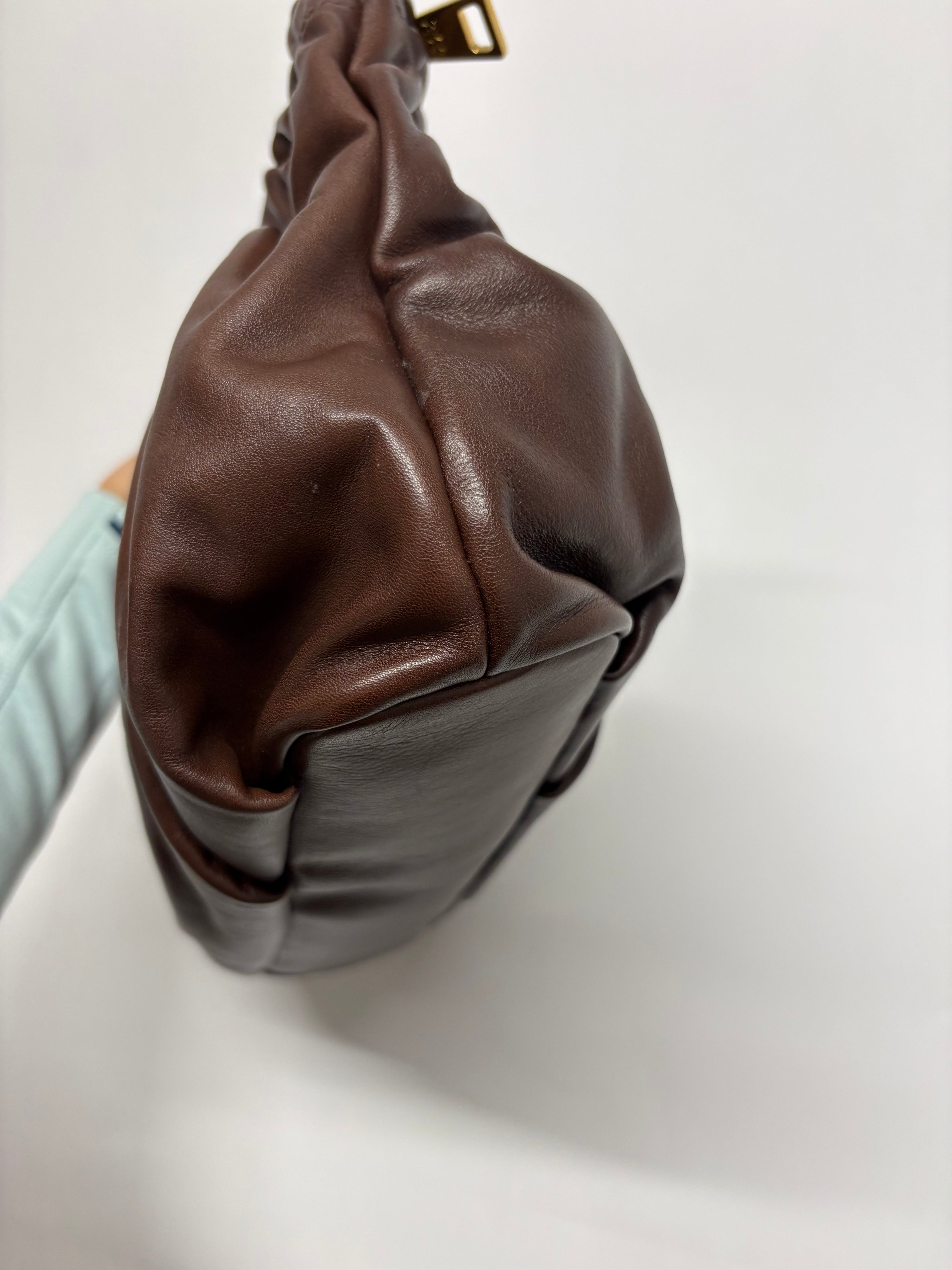 Prada bolso de mano marrón oscuro