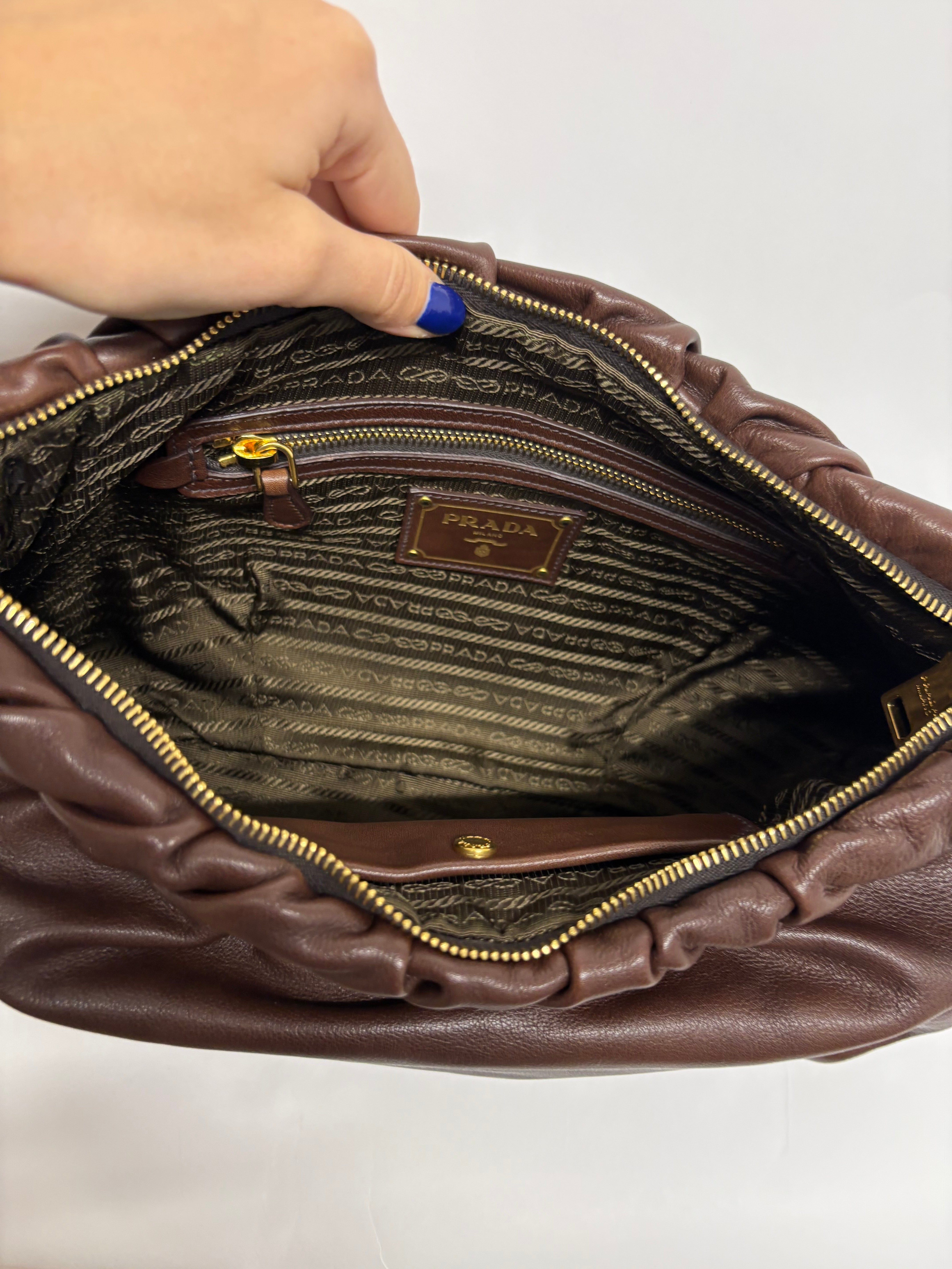 Prada bolso de mano marrón oscuro