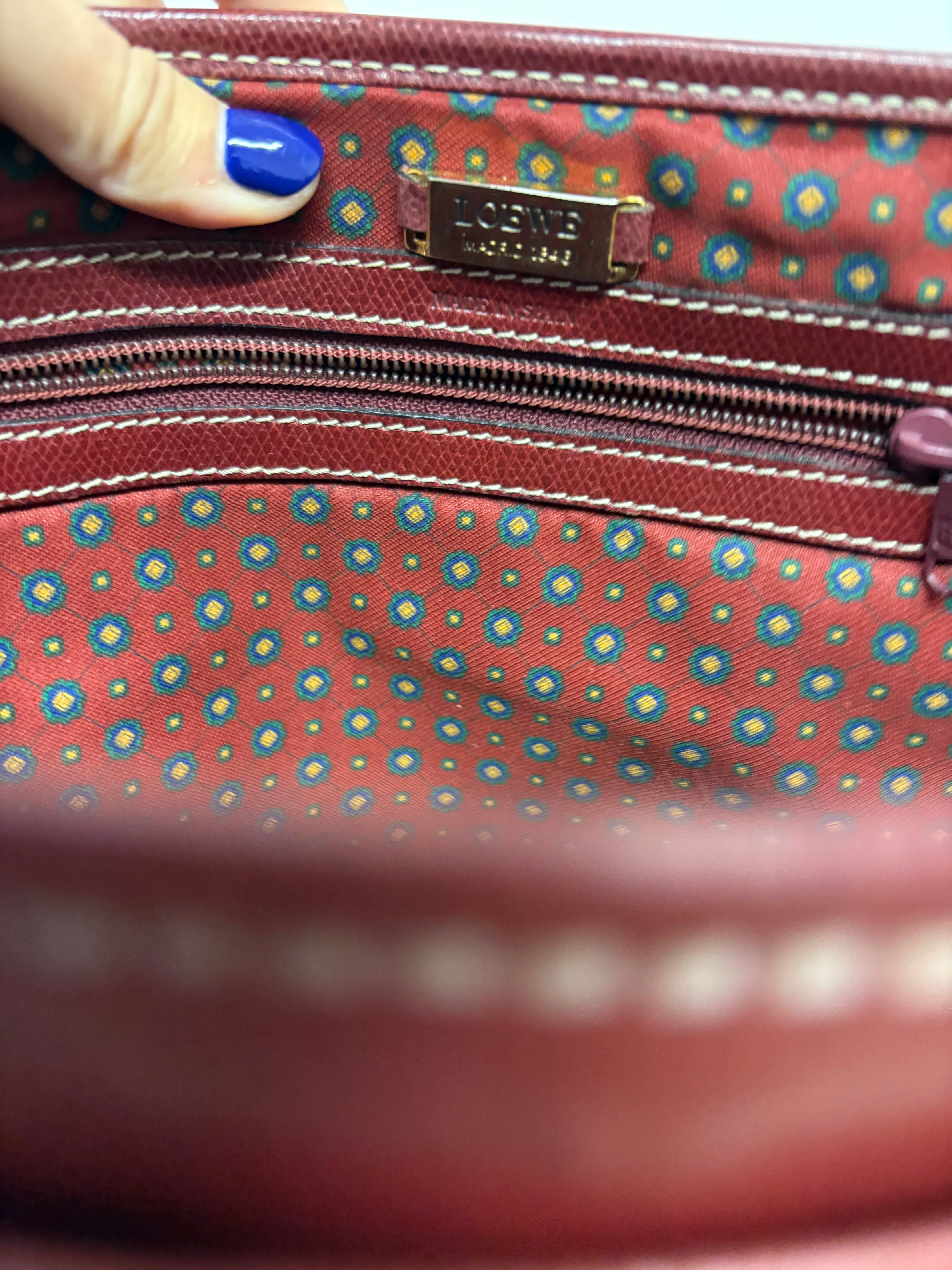 Loewe bandolera burdeos grande vintage