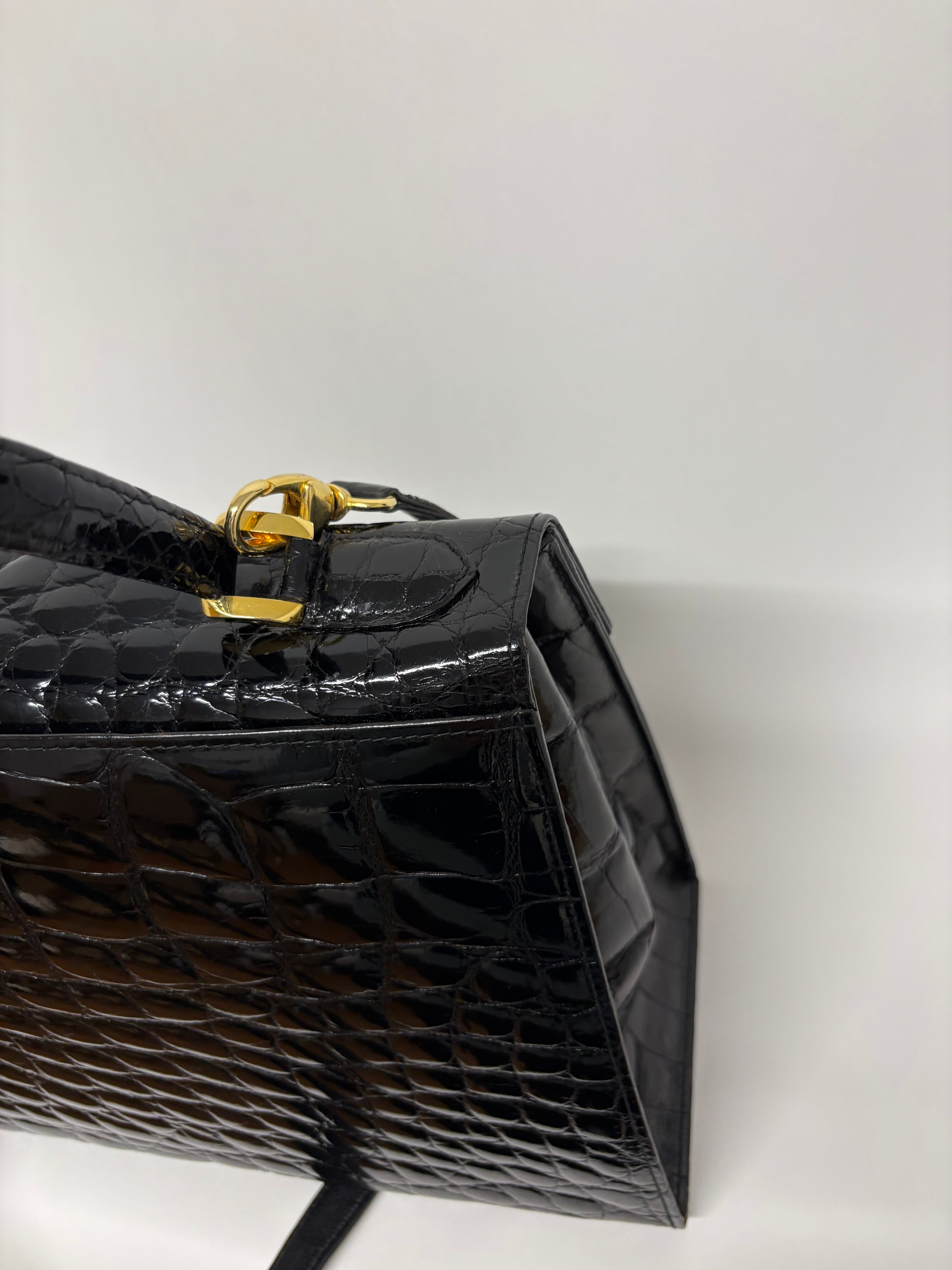 Loewe cocodrilo vintage negro con bandolera