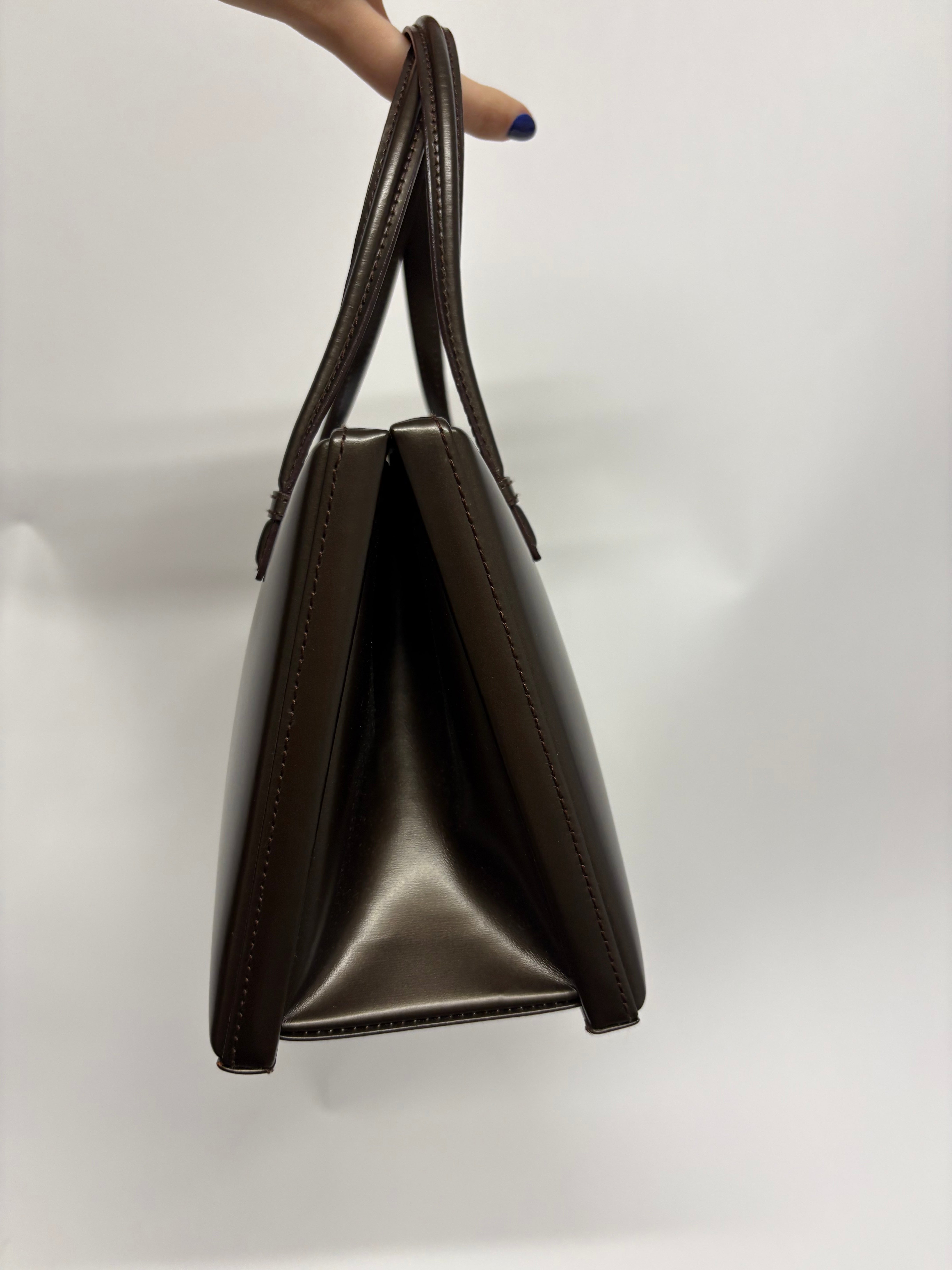 Loewe mini marron de mano piel cepillada
