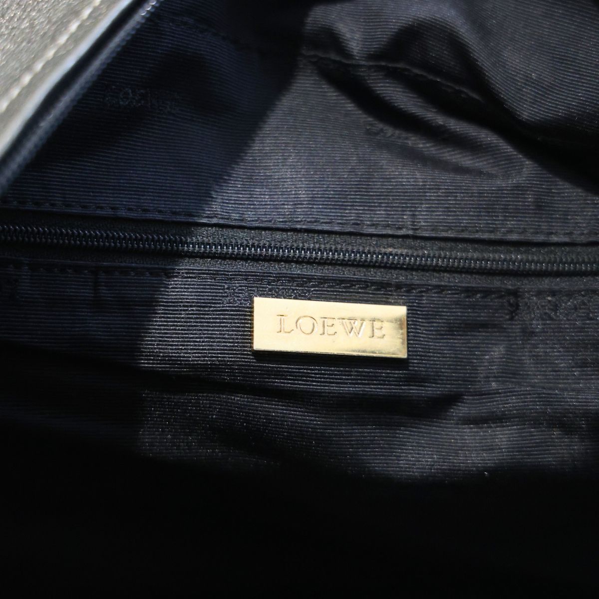 Loewe amazona 35 gris plata