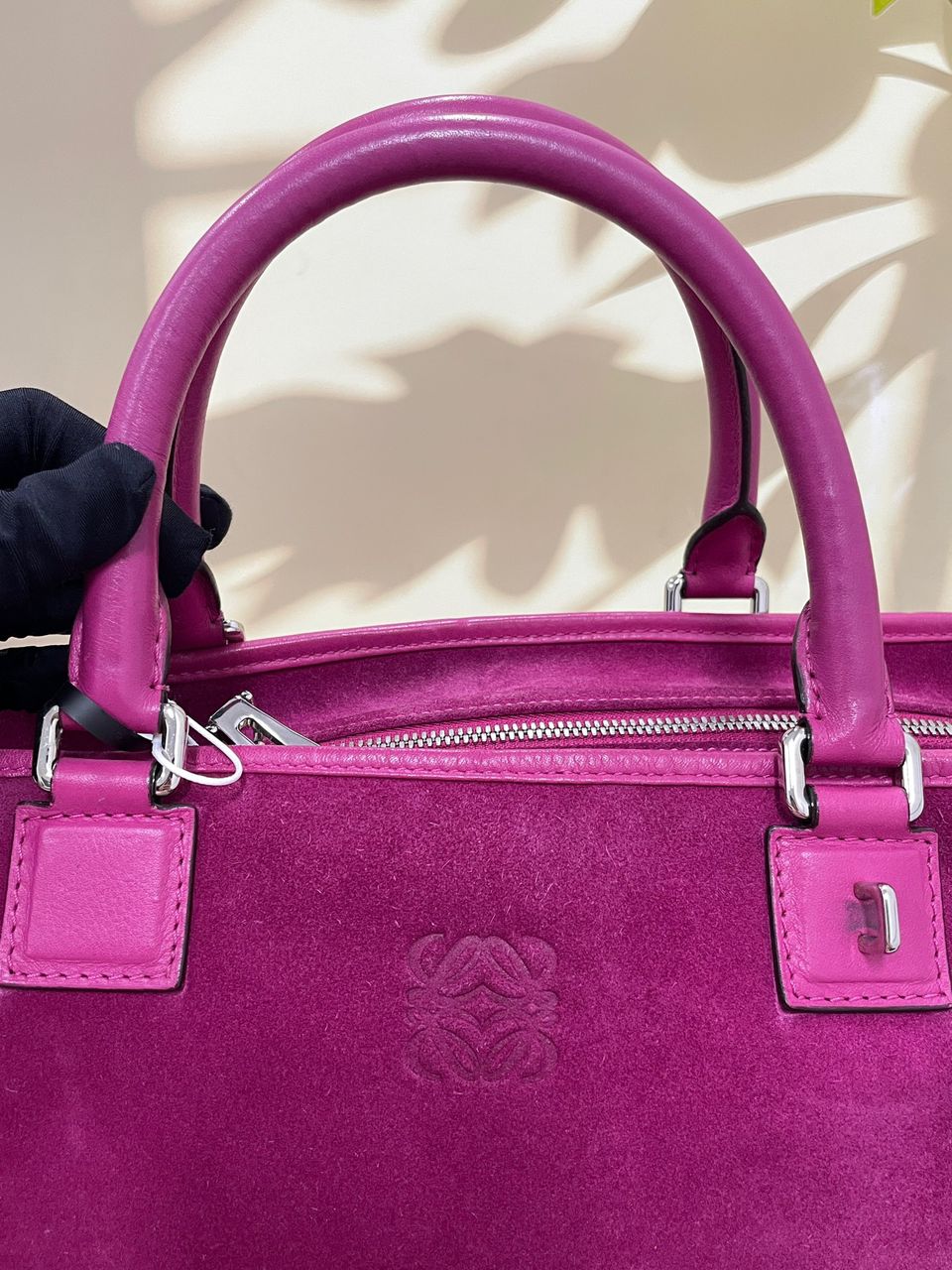 Loewe Amazona 36 Ante Fucsia Herrajes Plateados