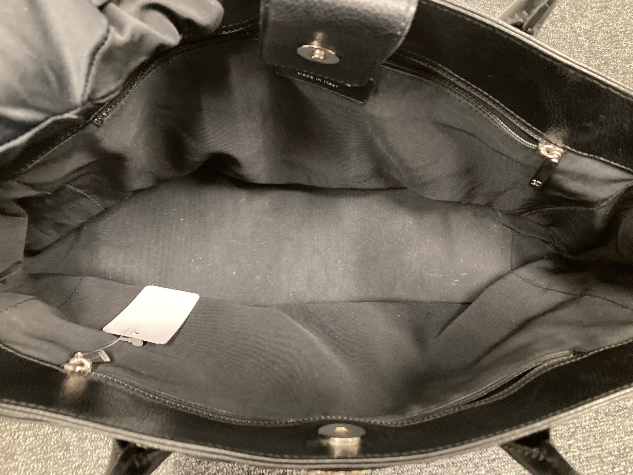 Chanel tote bag executive negra