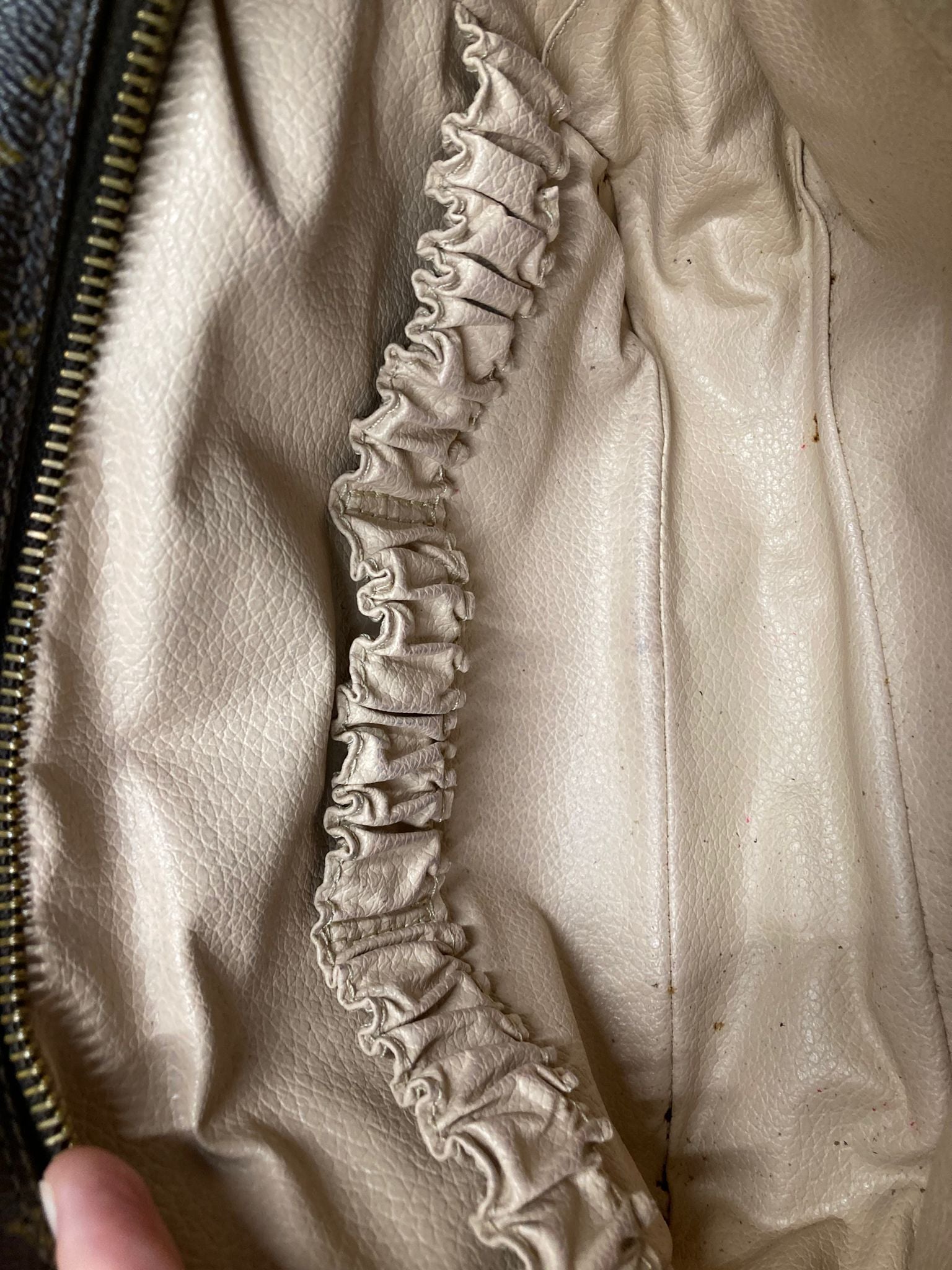 Louis Vuitton Trousse Toilette 23 Monogram Canvas – Neceser Vintage