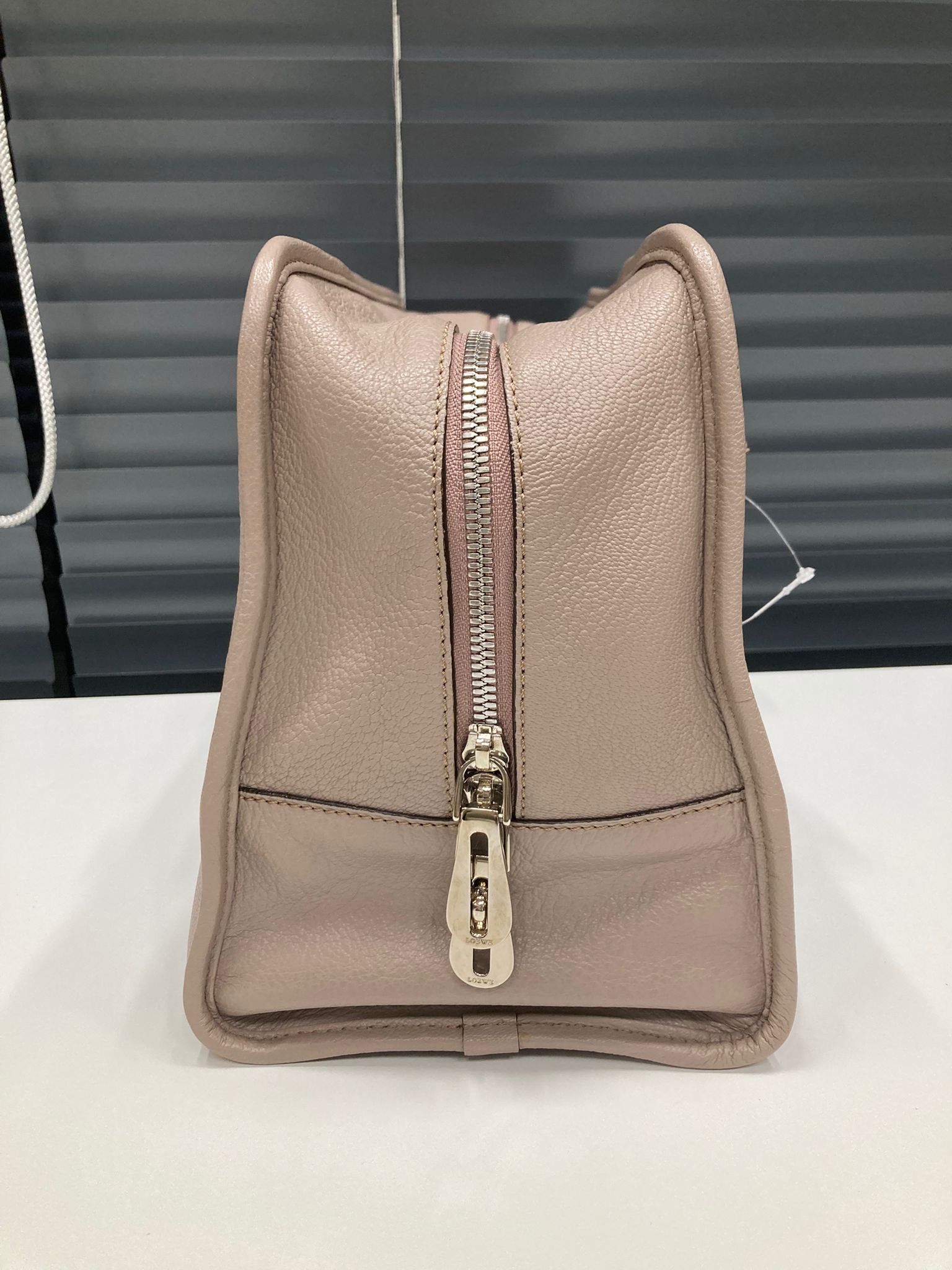 Loewe Amazona 36 Gris beige