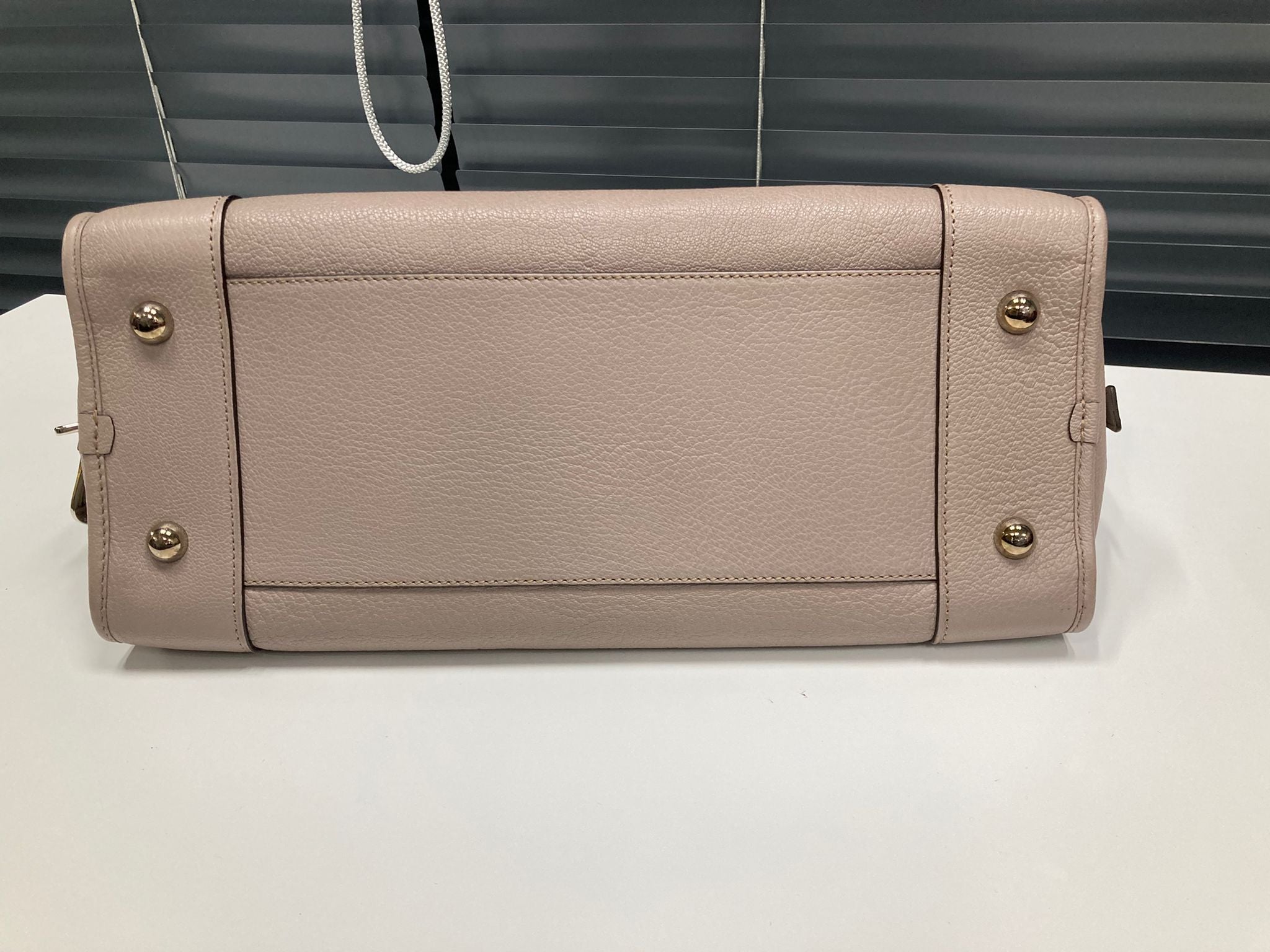 Loewe Amazona 36 Gris beige