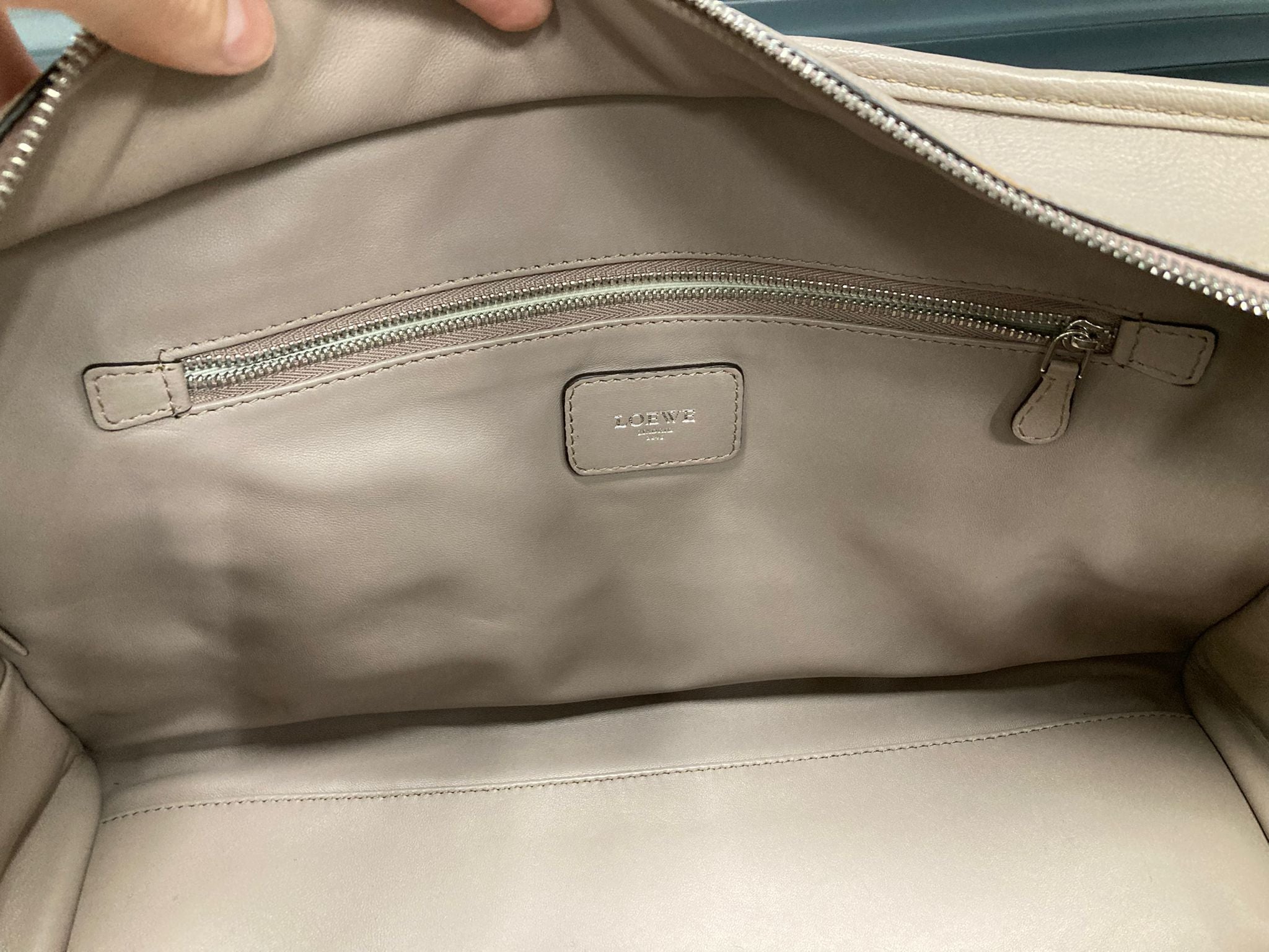 Loewe Amazona 36 Gris beige