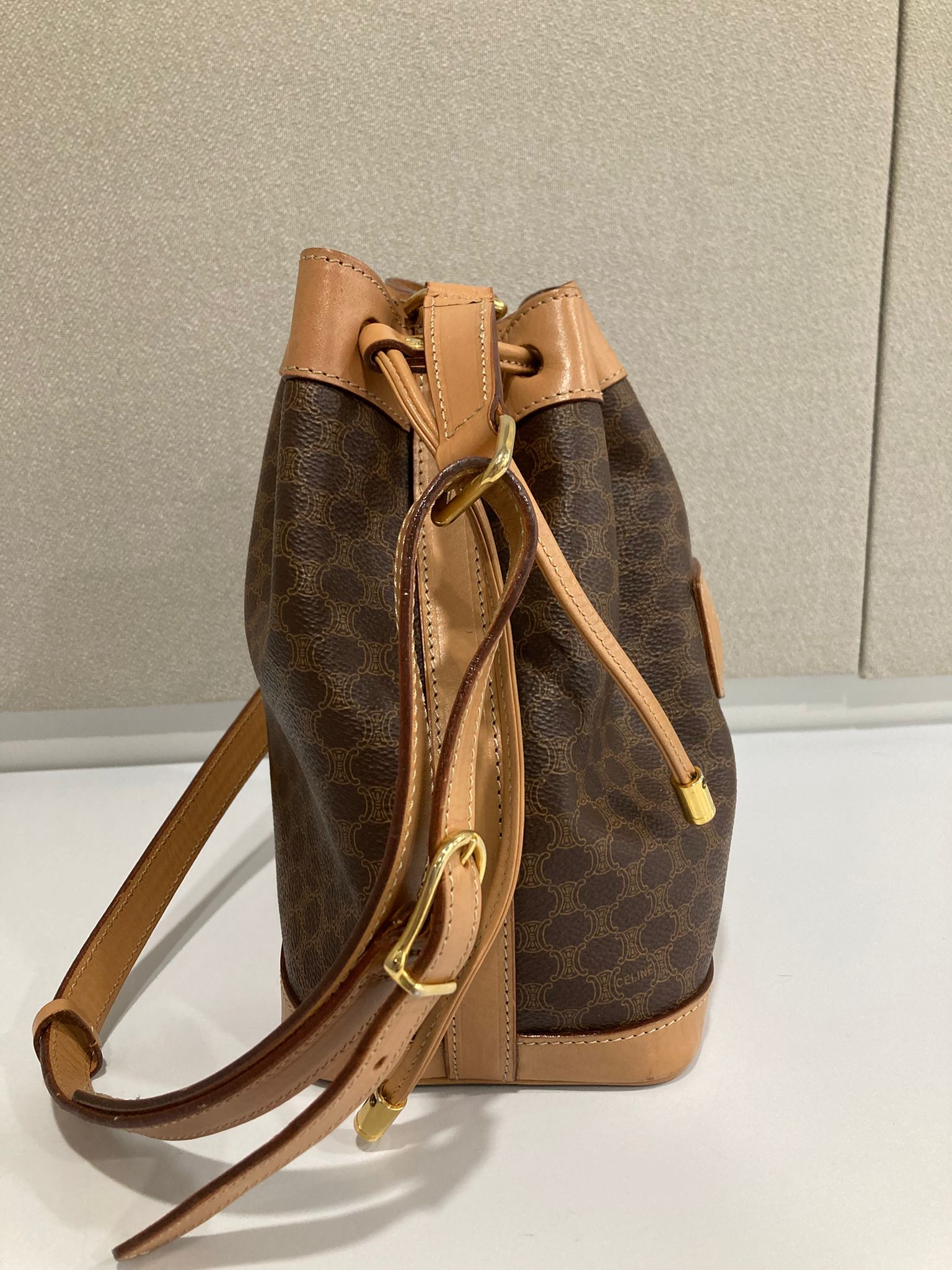 Céline bucket vintage macadam marrón con piel natural