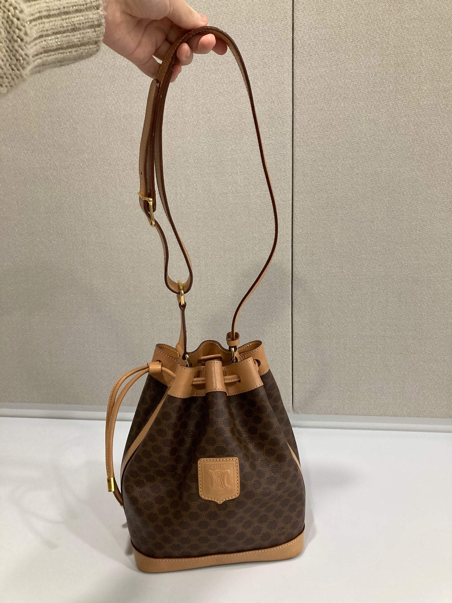 Céline bucket vintage macadam marrón con piel natural