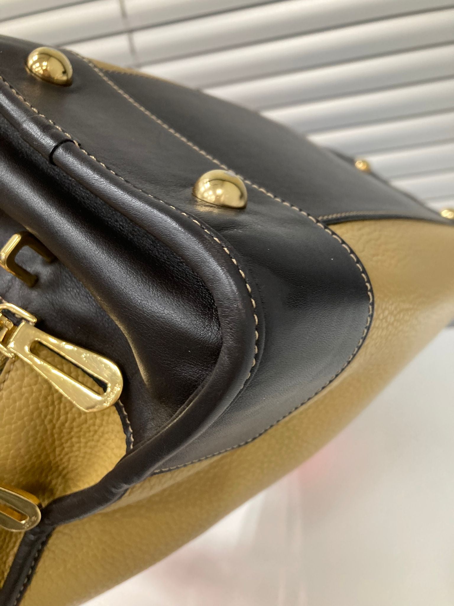 Loewe Amazona 36 edición especial ORO asas naranja charol – camel bicolor