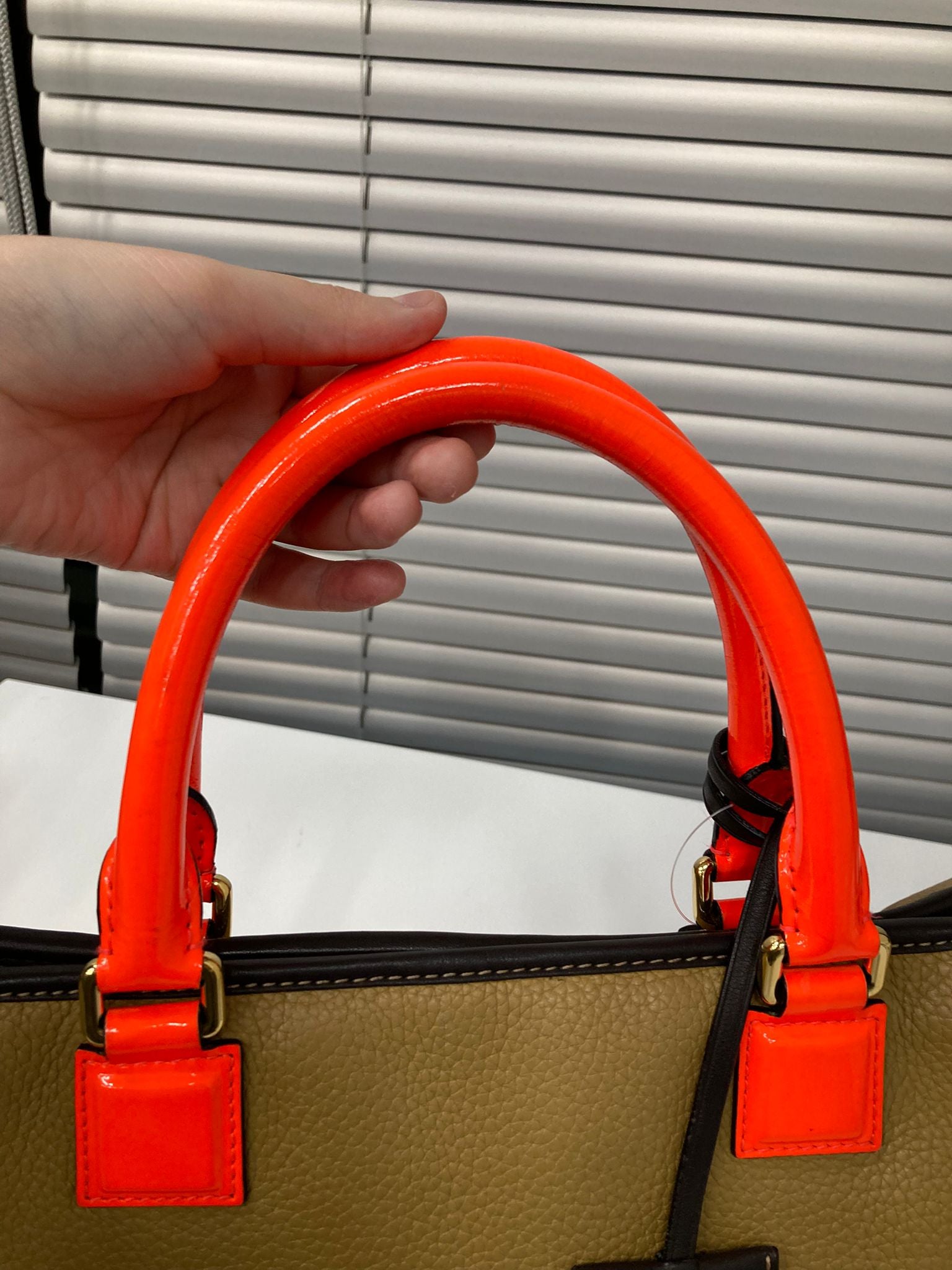 Loewe Amazona 36 edición especial ORO asas naranja charol – camel bicolor