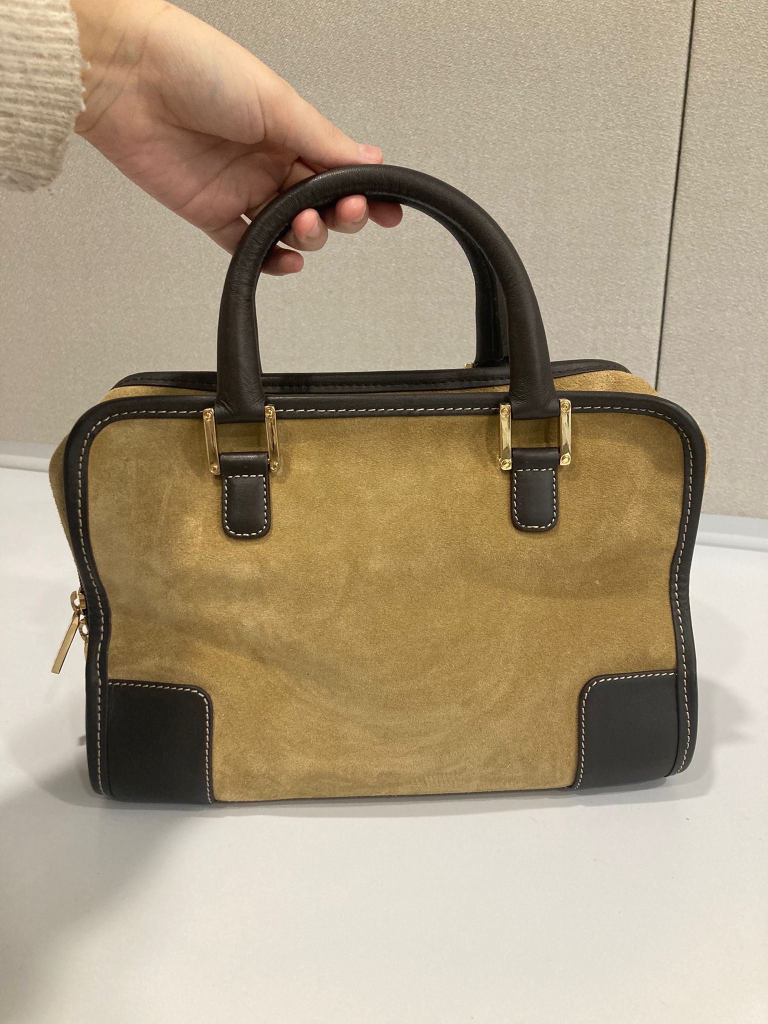 Loewe Amazona 26 Ante beige y piel marrón