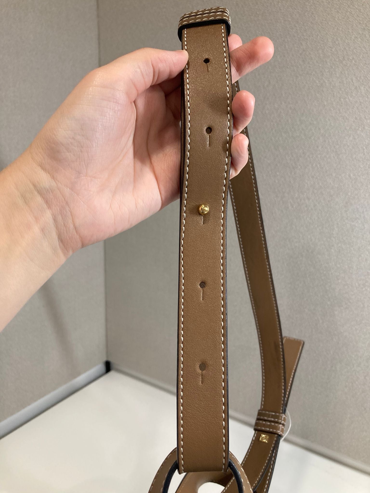 Hammock pequeño en suave piel de ternera graneada Arena