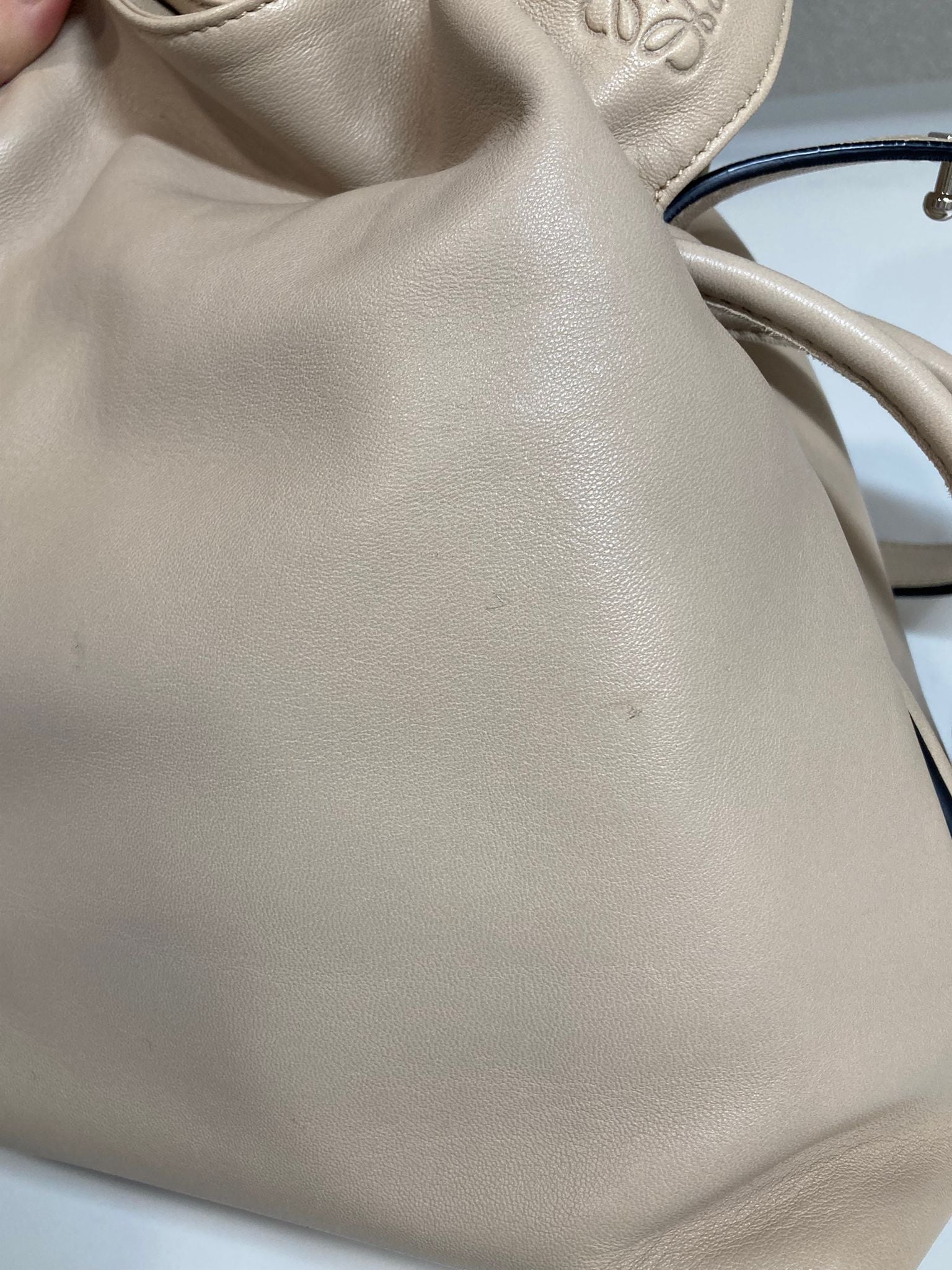 Loewe Flamenco Knot Beige Piel y Bandolera