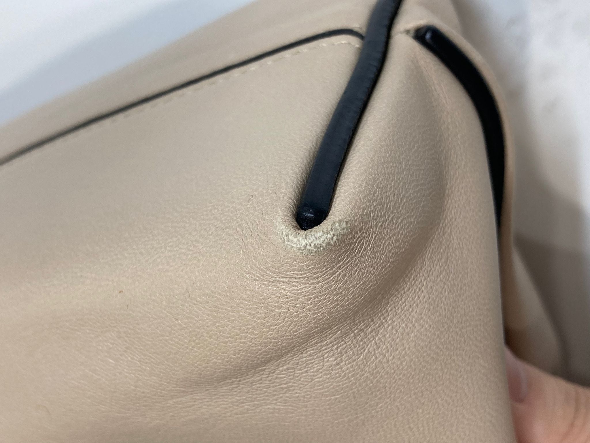 Loewe Flamenco Knot Beige Piel y Bandolera