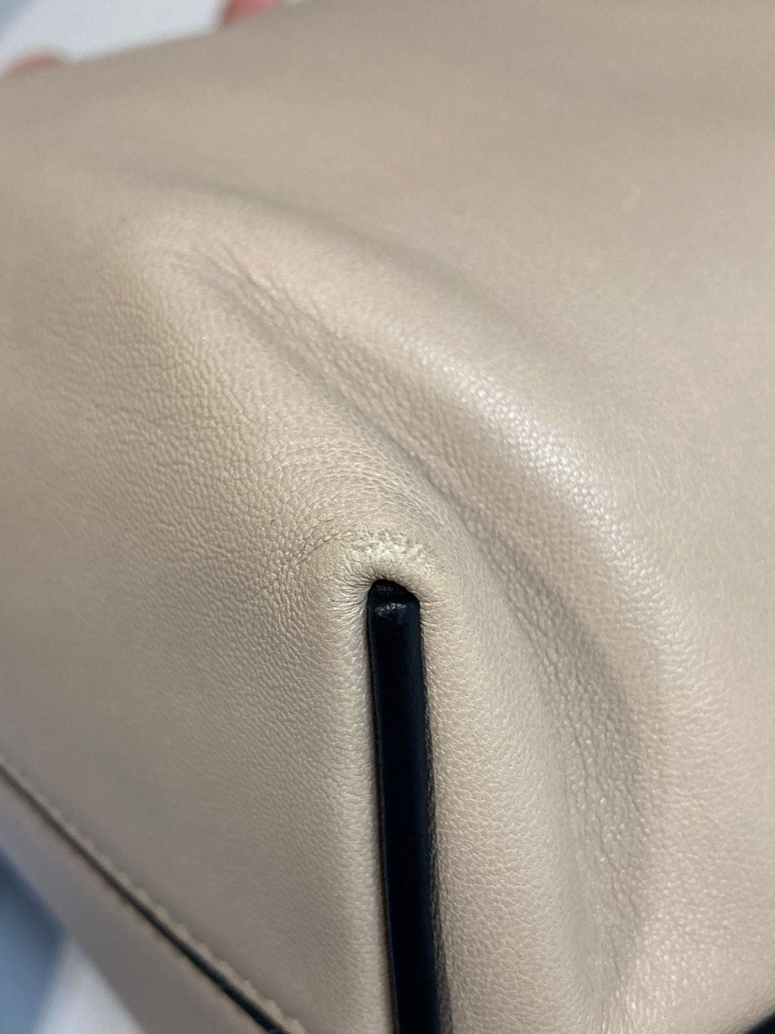 Loewe Flamenco Knot Beige Piel y Bandolera