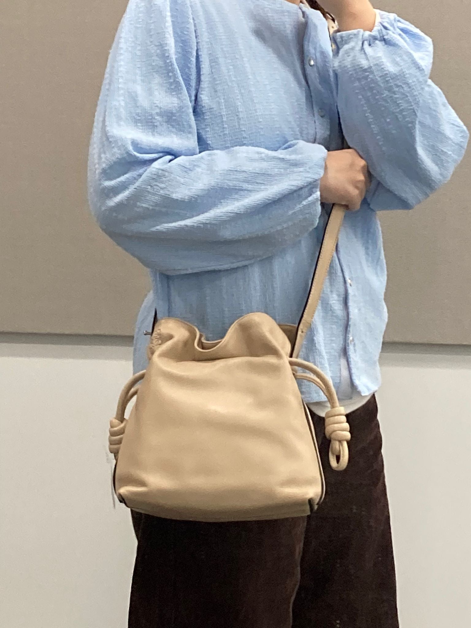 Loewe Flamenco Knot Beige Piel y Bandolera