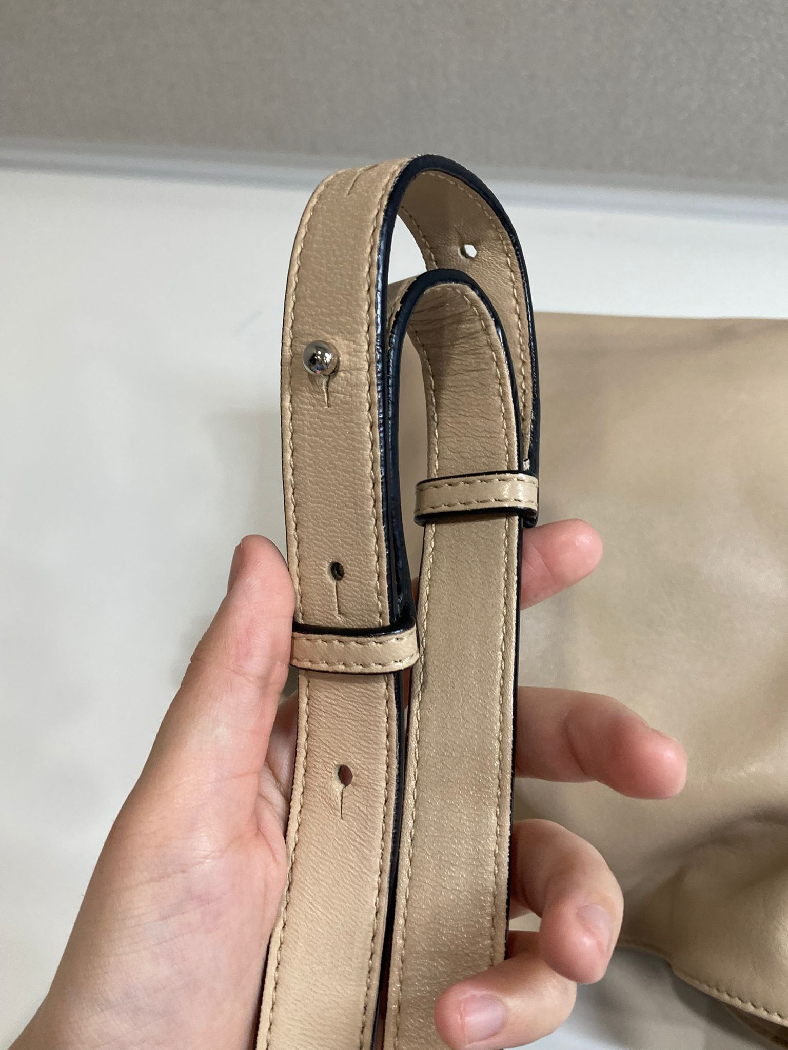 Loewe Flamenco Knot Beige Piel y Bandolera