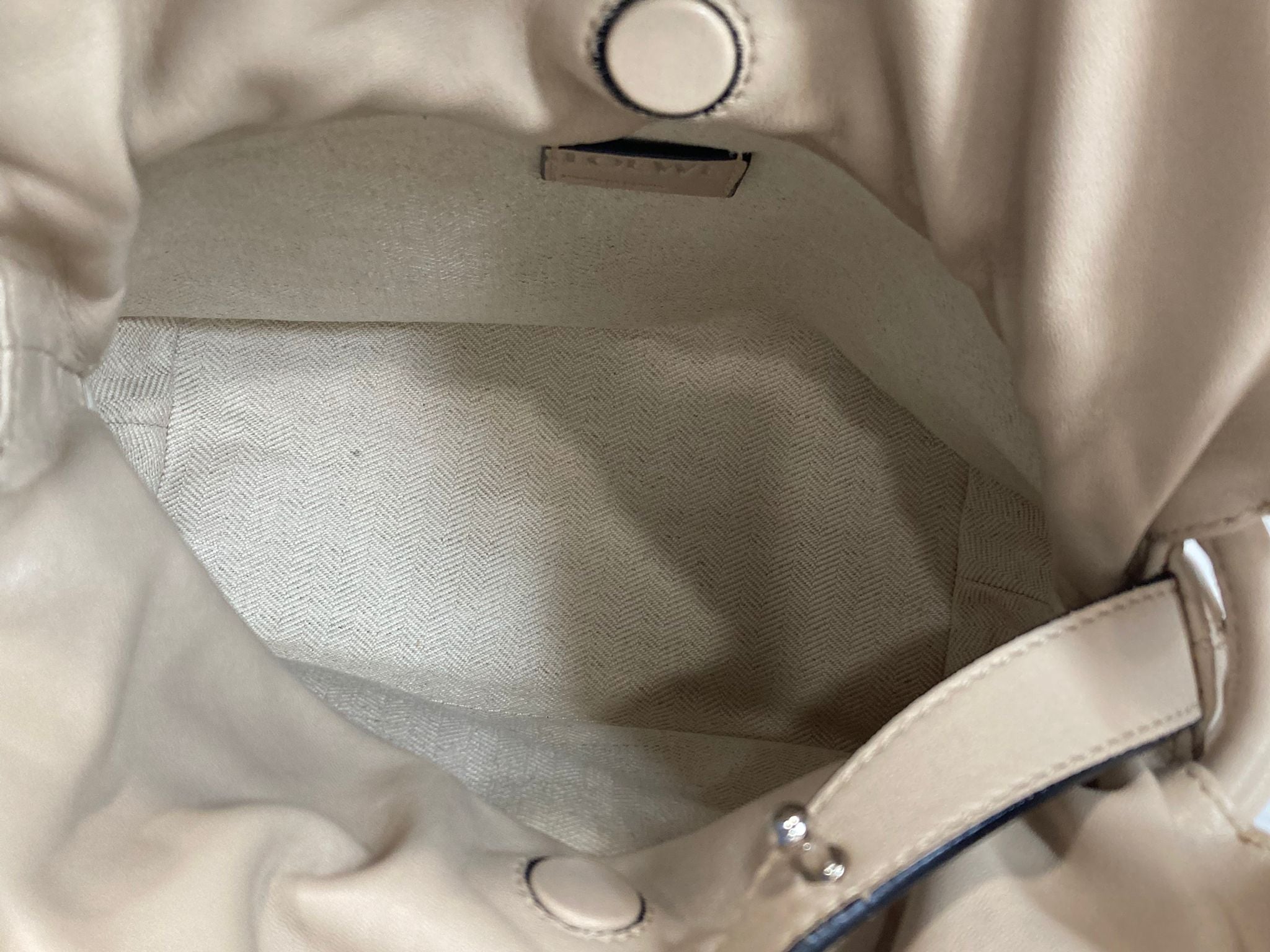 Loewe Flamenco Knot Beige Piel y Bandolera