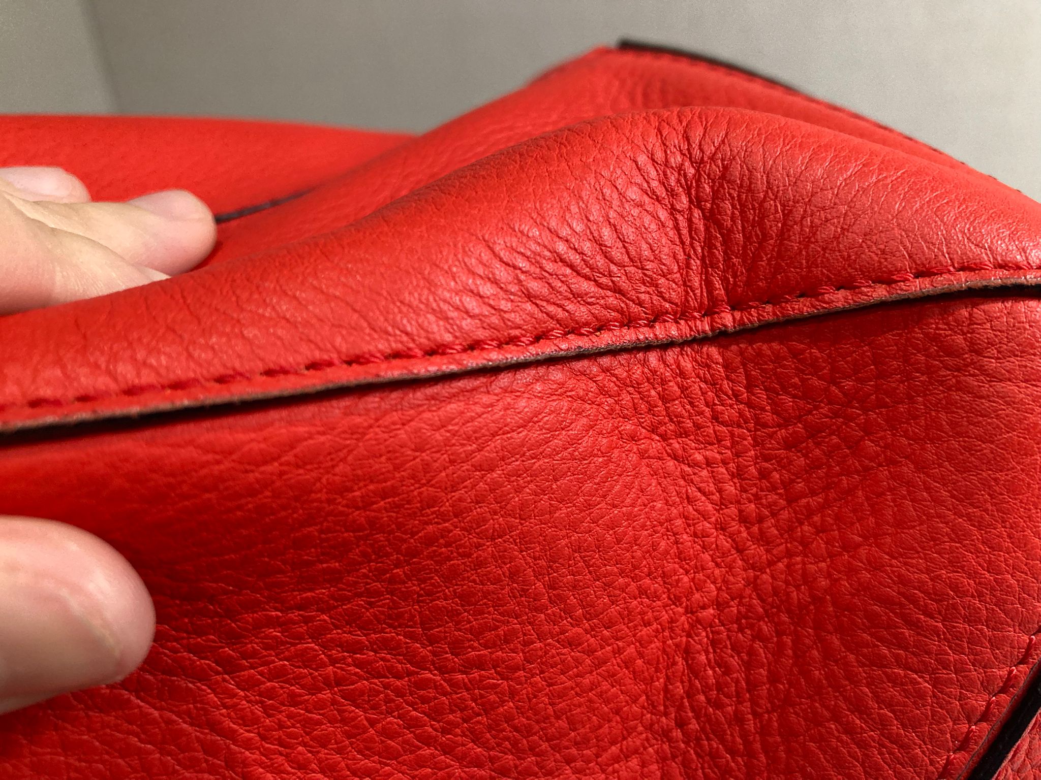 Loewe Puzzle Mediano Rojo