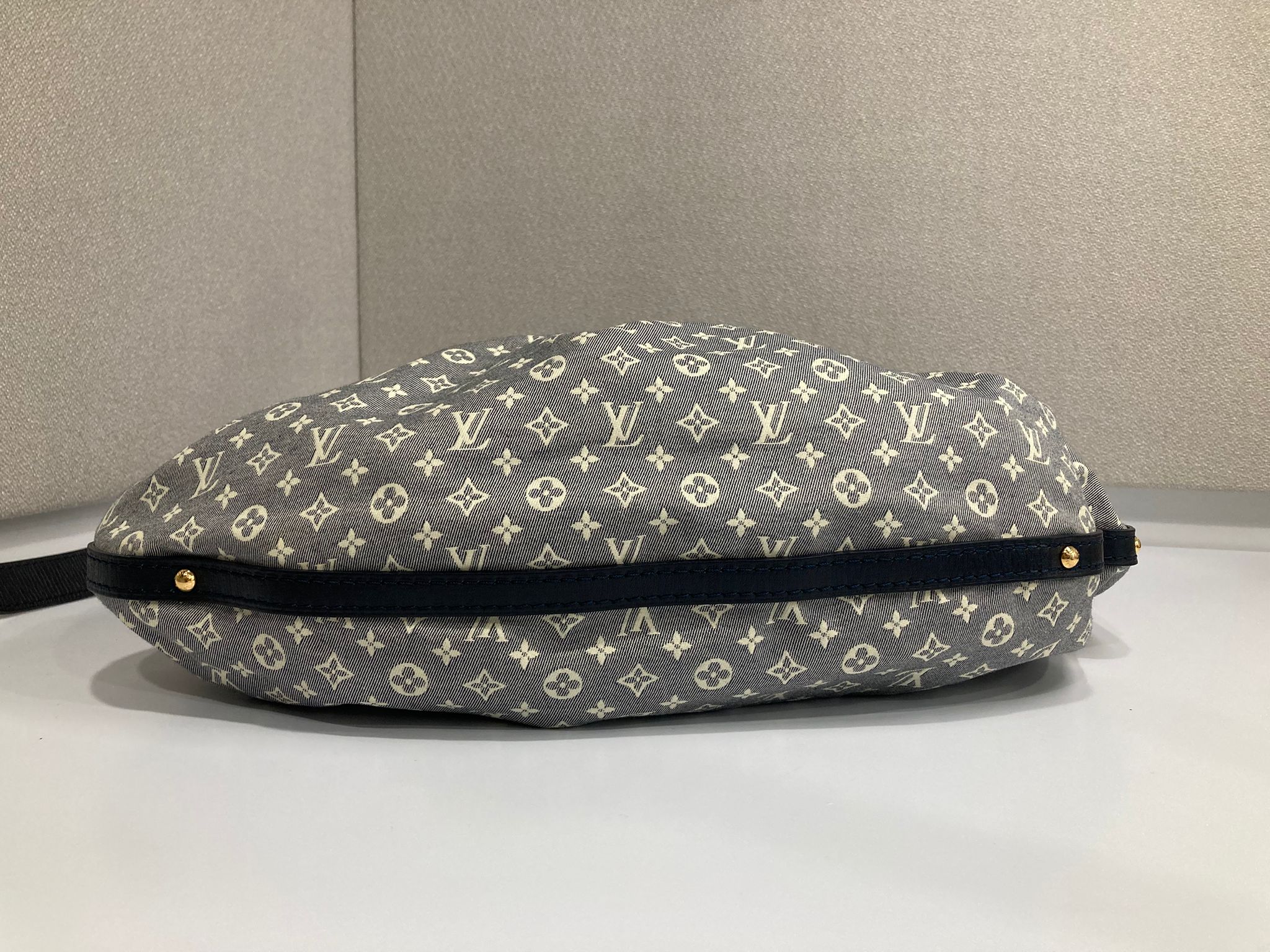 Louis Vuitton Idylle MM Azul Marino y Gris