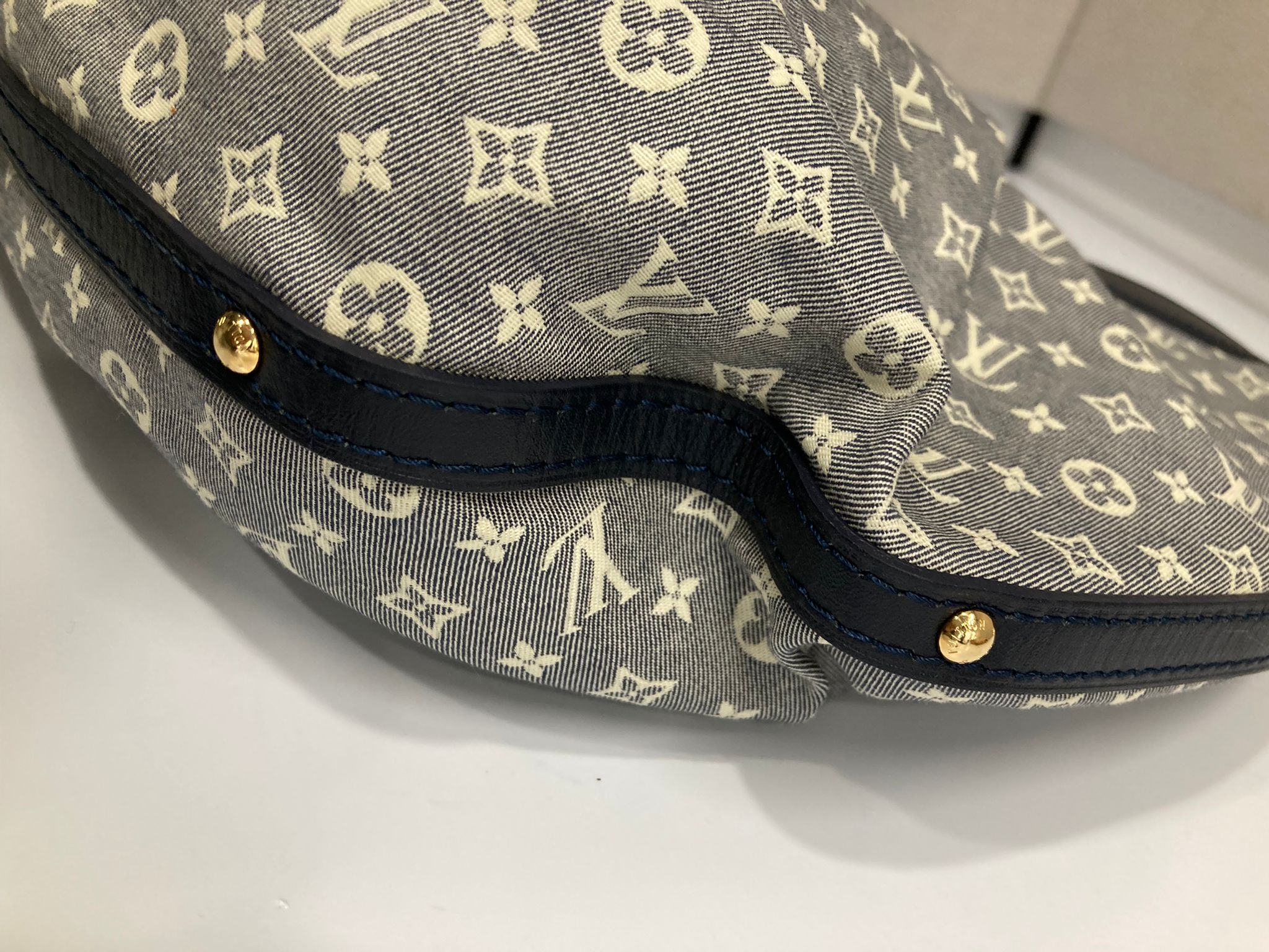 Louis Vuitton Idylle MM Azul Marino y Gris