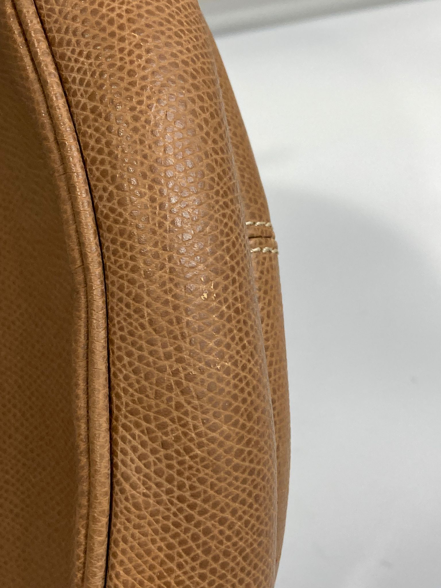 Loewe estilo heritage bandolera en piel camel vintage - línea MADRID 1846