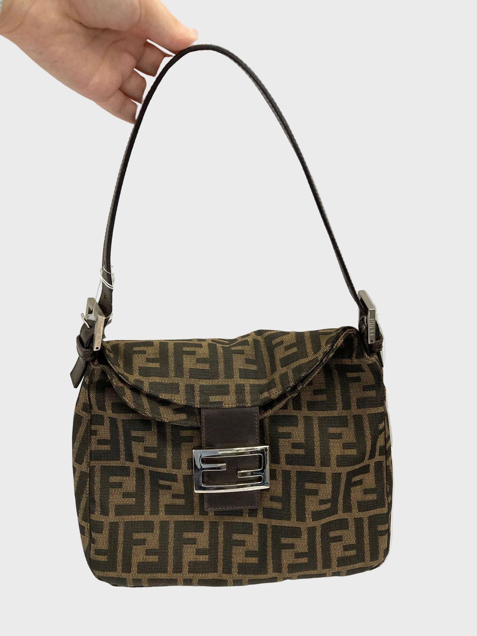 Fendi Baguette Zucca con doble solapa marrón