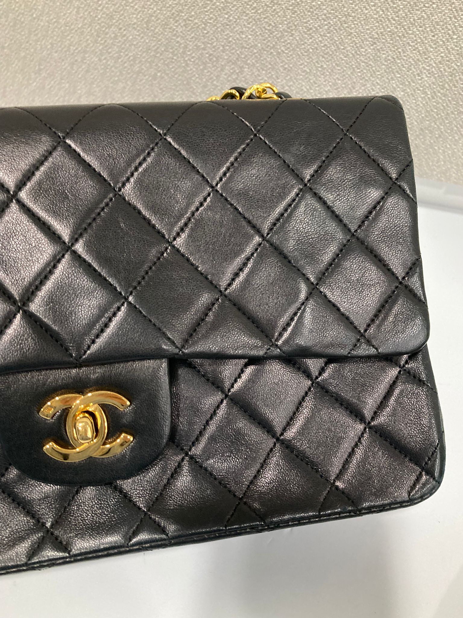 Chanel Timeless Classic Flap Medium Double Flap 25 Negro Lambskin - serie 1