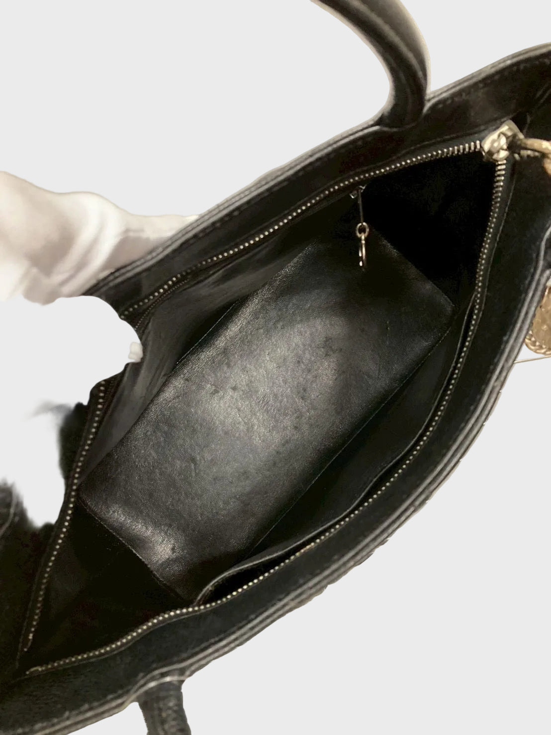 Chanel Medallion Tote Negro Caviar vintage serie 5