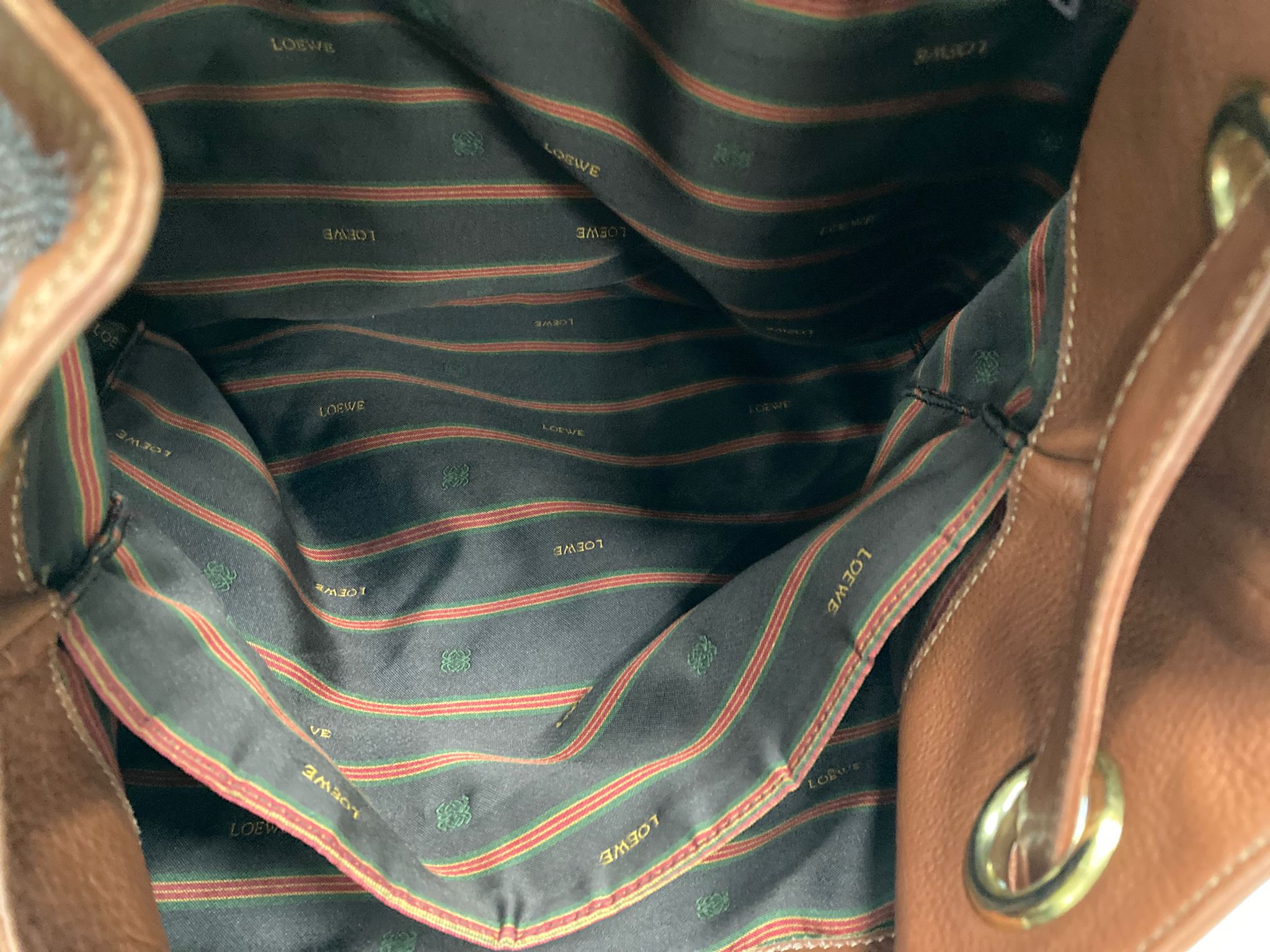 Loewe Anagram Shoulder Bag Piel camel marron