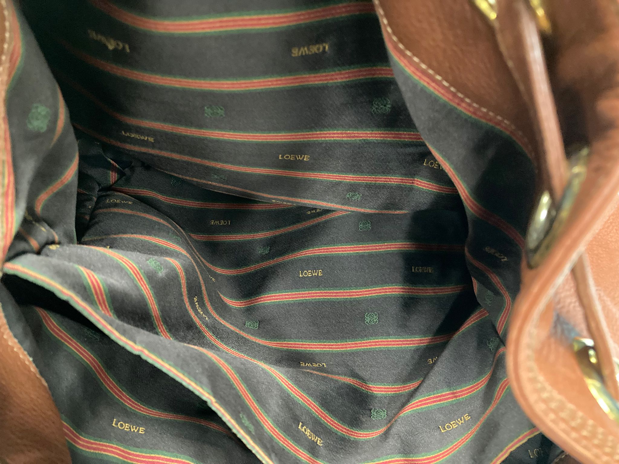 Loewe Anagram Shoulder Bag Piel camel marron