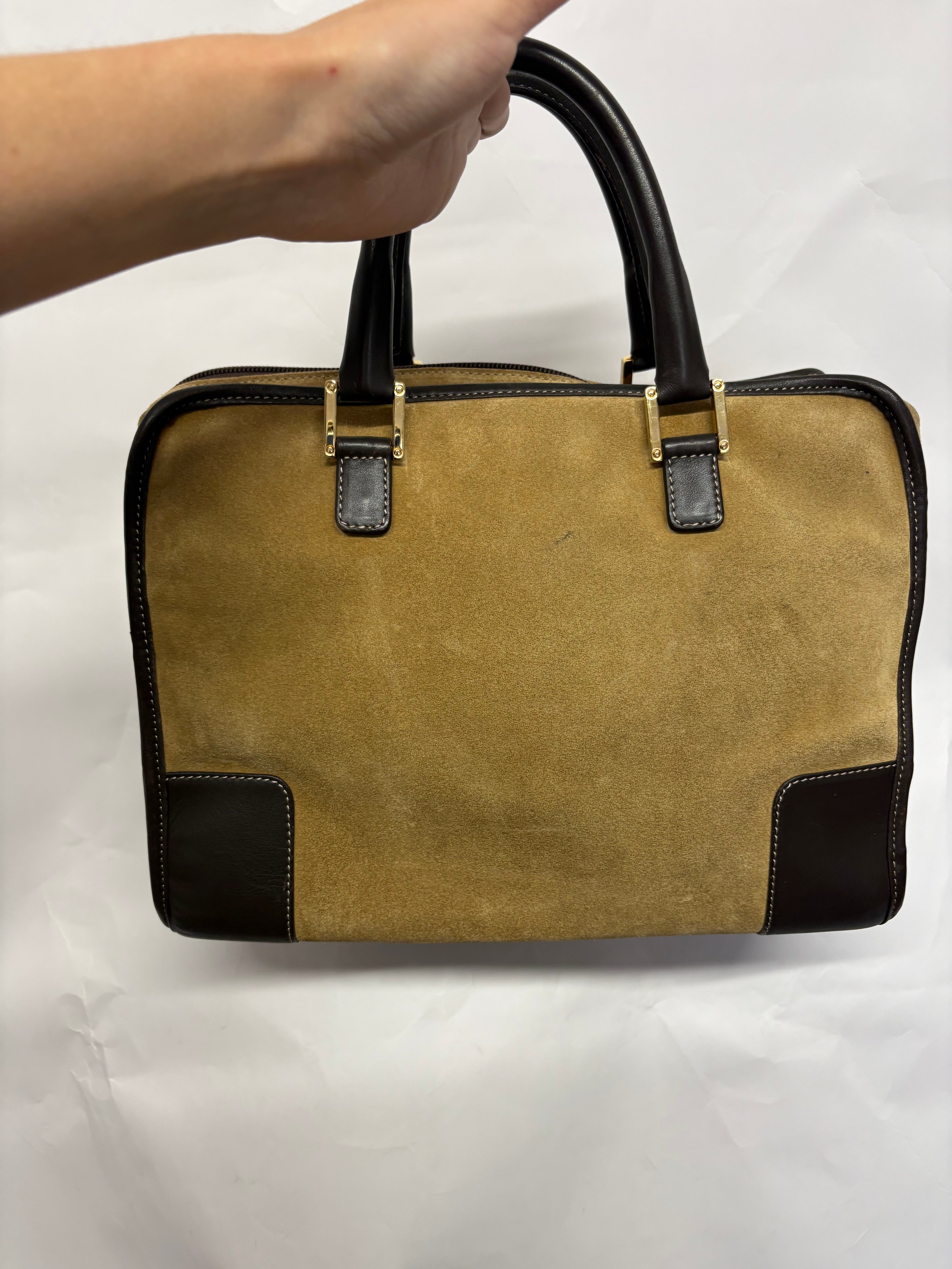 Loewe Amazona ante oro 32 marrón con bandolera extra