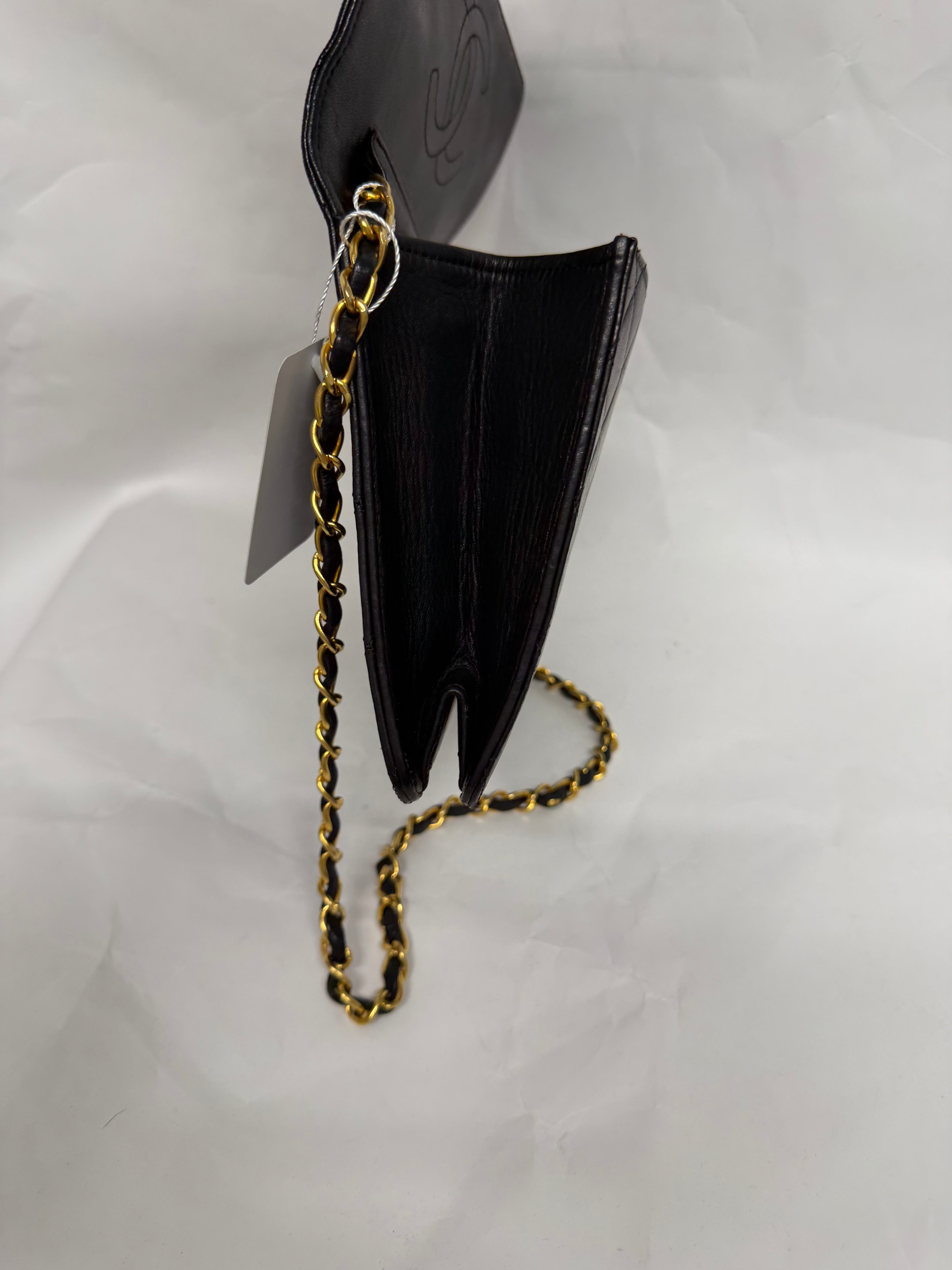 Chanel Push-Lock Lambskin Chain Shoulder Bag | Serie 4