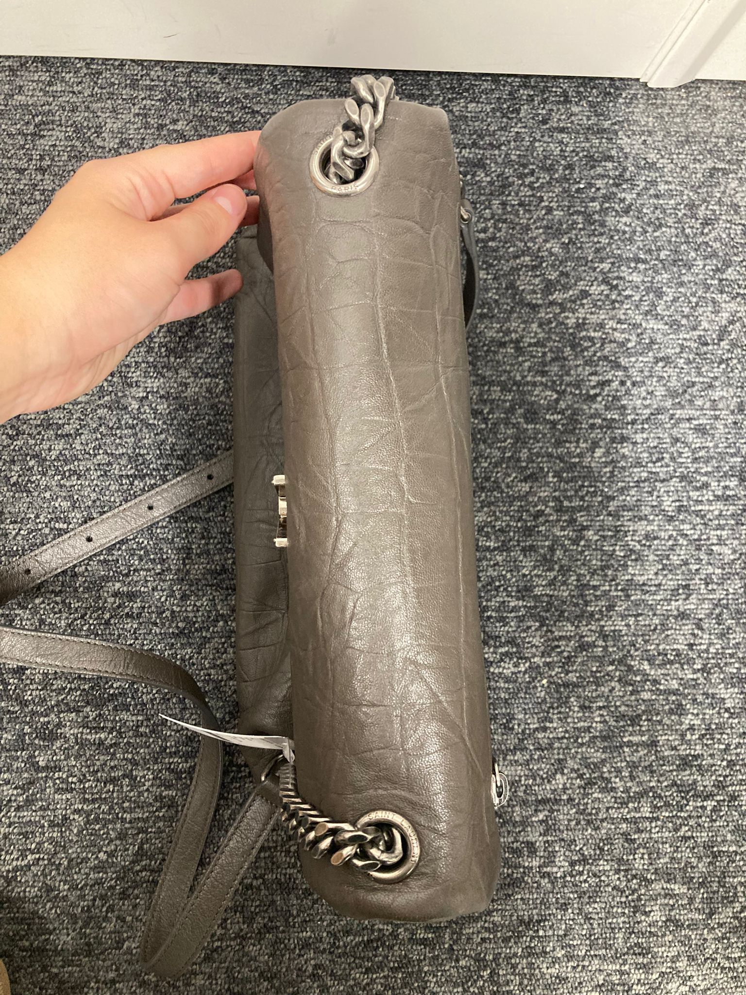 Saint Laurent West Hollywood en piel gris carbón