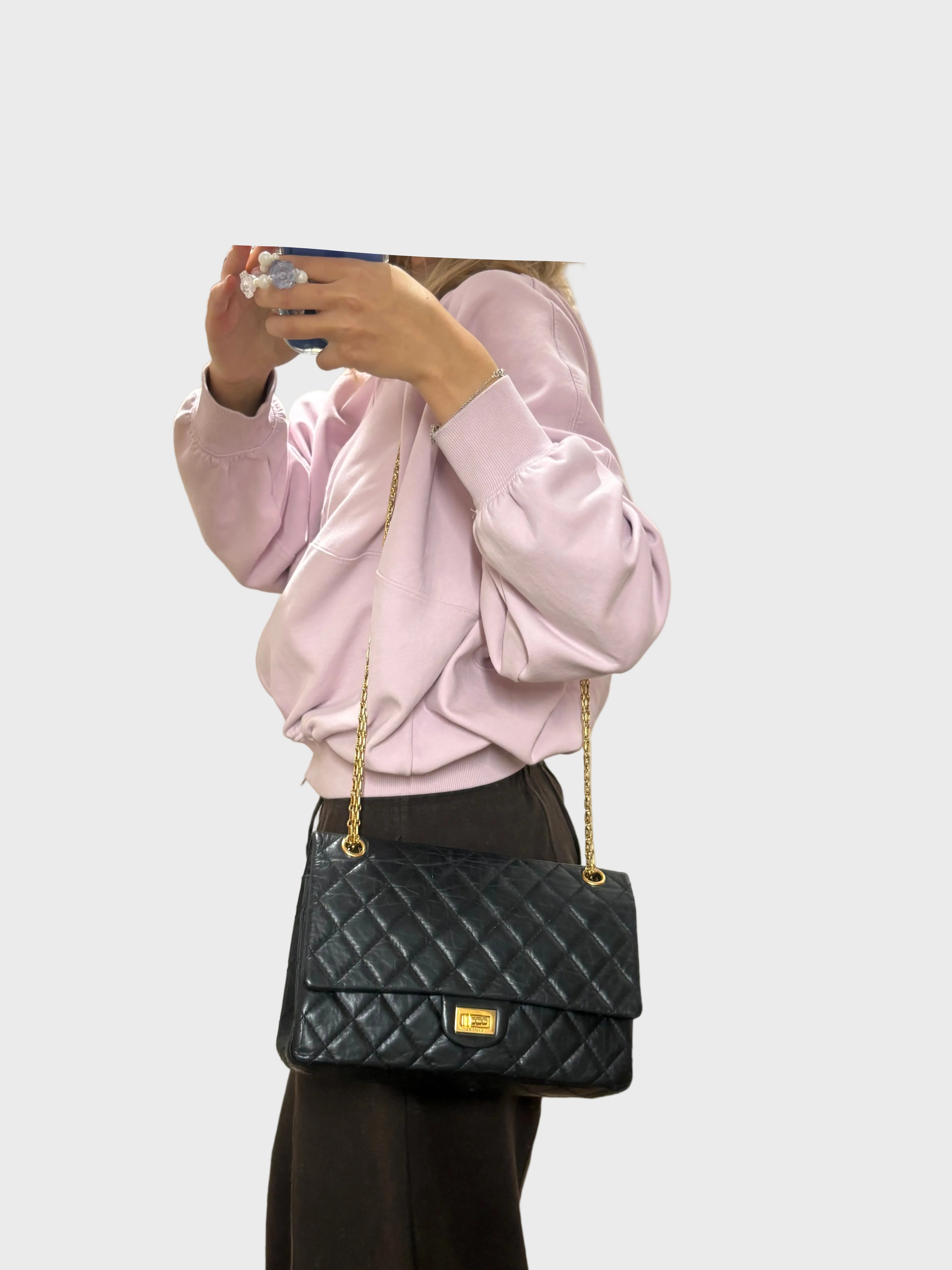 Chanel 2.55 Classic Timeless Mediano Negro Doble Solapa Piel de Ternera Envejecida