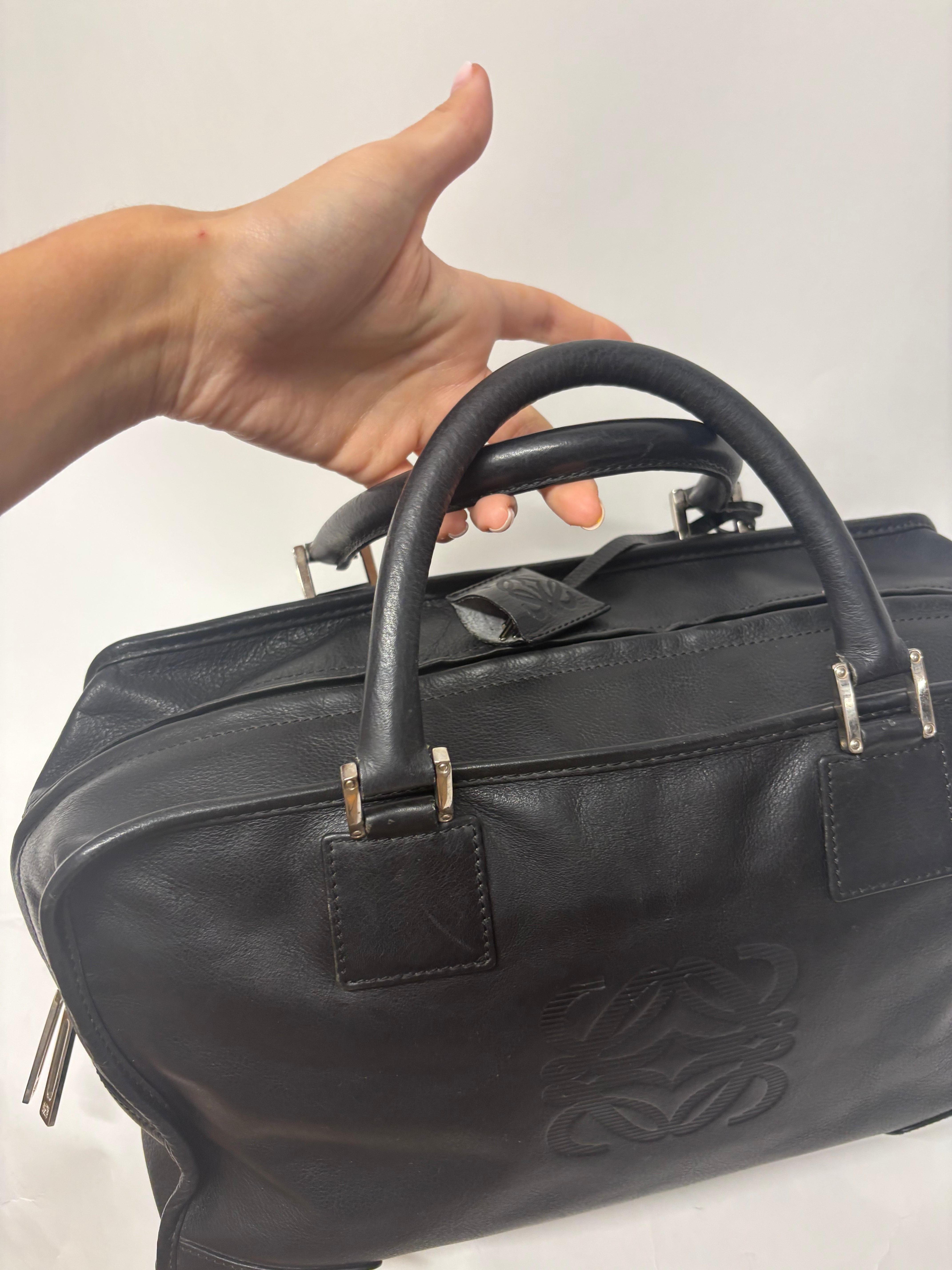 Loewe Amazona 36 Piel Negra Herrajes Plata