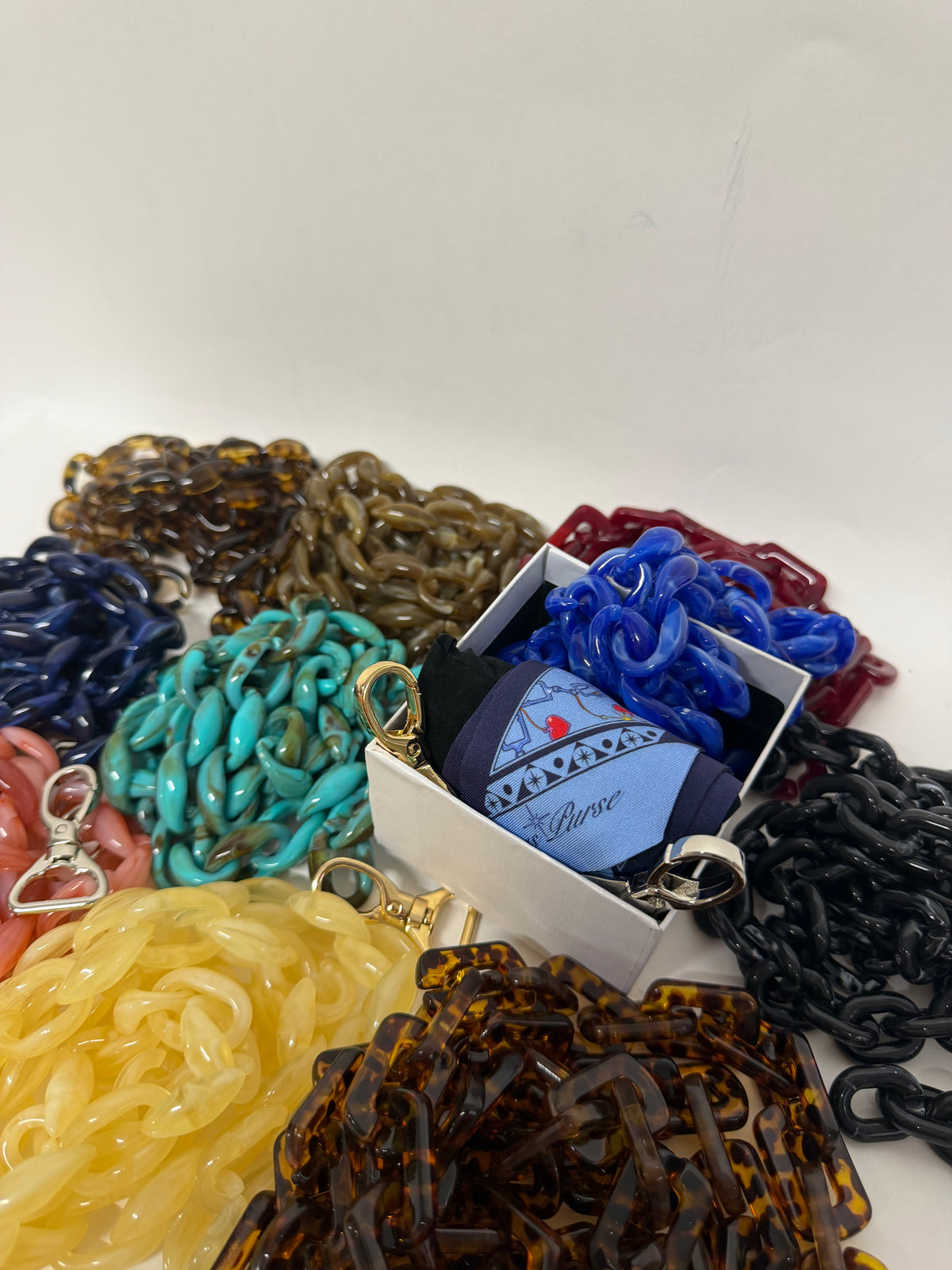 Kit Bandolera de Resina 80 cm + Pañuelo Twilly