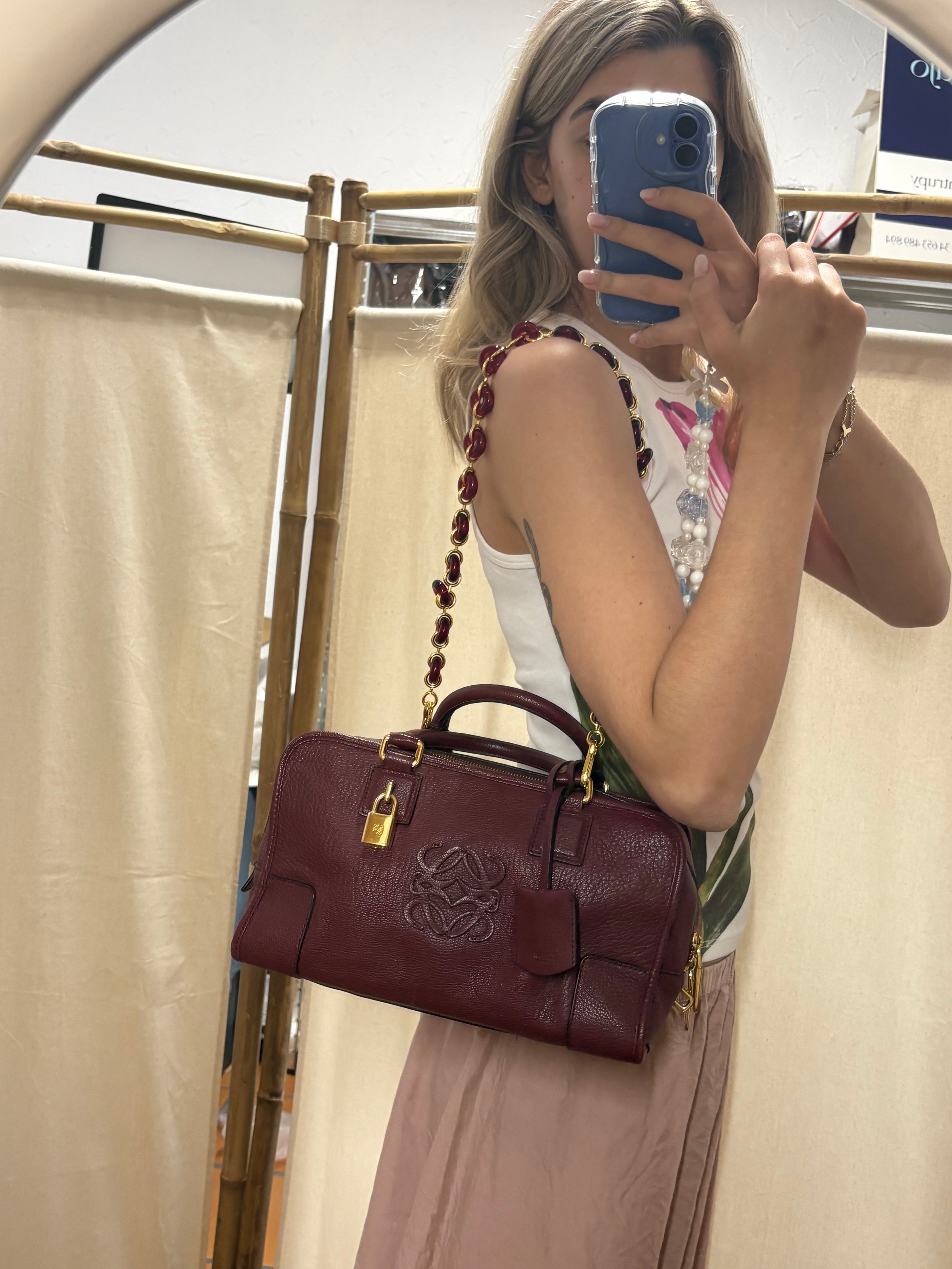 Loewe amazona burdeos 28 con 2 bandoleras