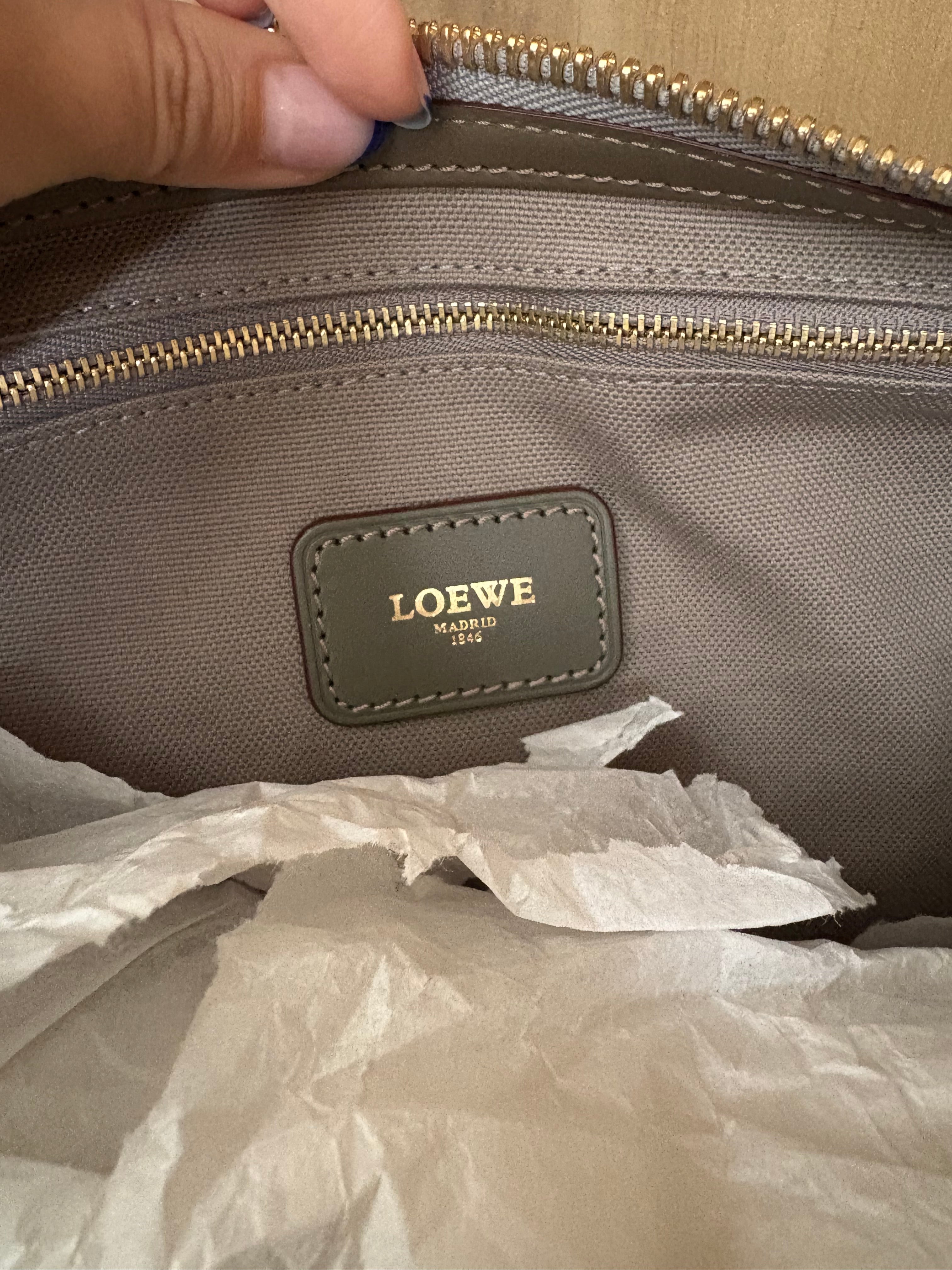 Loewe Amazona 35 en Verde Caqui – Vintage