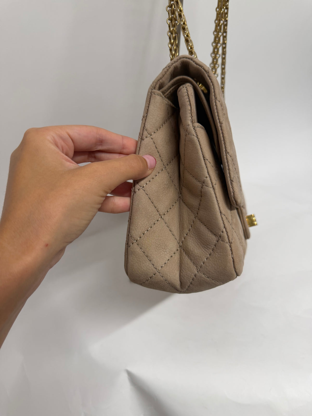 Chanel Reissue 2.55 Double Flap 227 Piel Caviar Nobuk Beige · Serie 17
